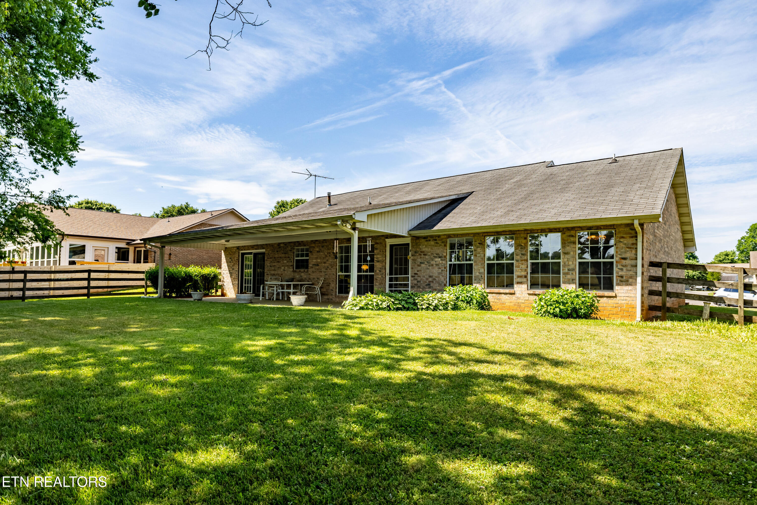 1510 Cavalier Drive Maryville TN 37803