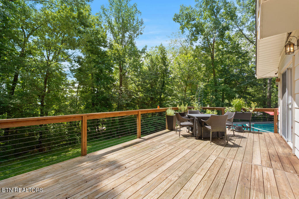 853 W Outer Drive Oak Ridge TN 37830