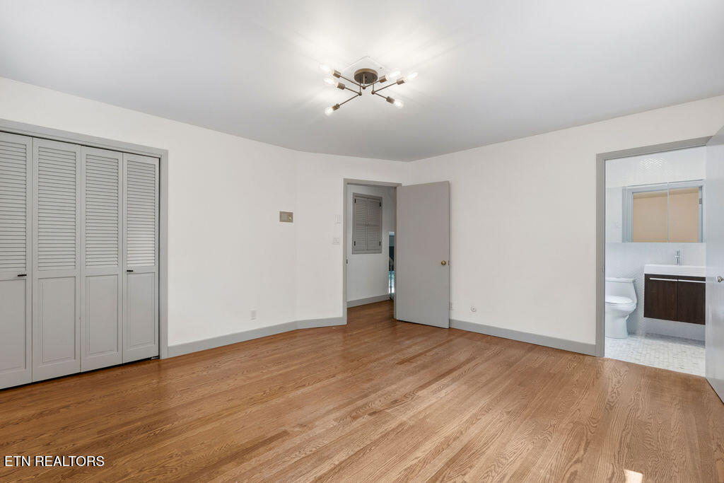 853 W Outer Drive Oak Ridge TN 37830