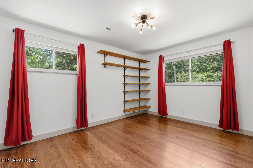 853 W Outer Drive Oak Ridge TN 37830