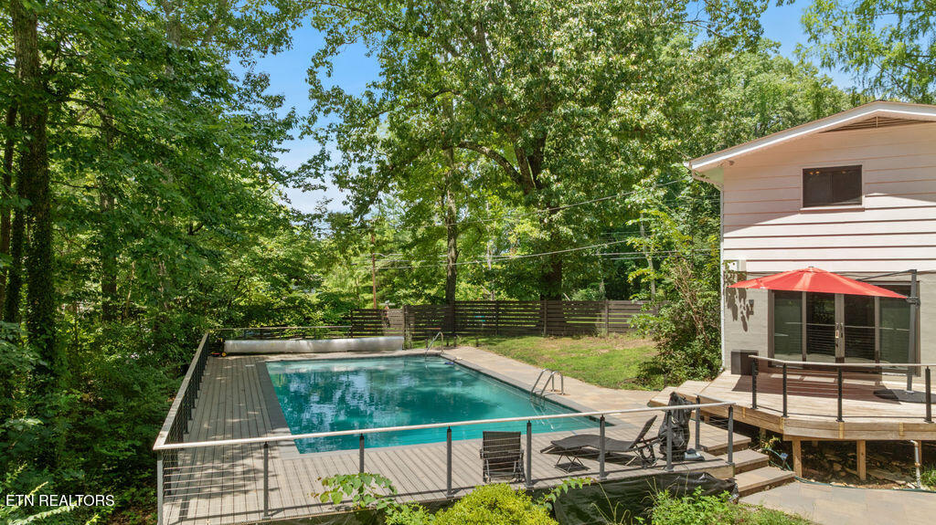 853 W Outer Drive Oak Ridge TN 37830