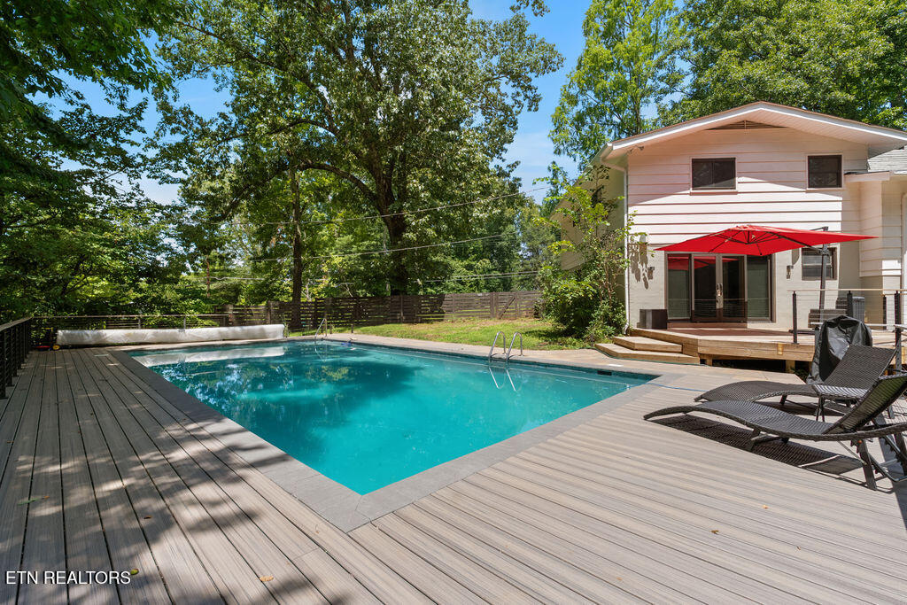 853 W Outer Drive Oak Ridge TN 37830