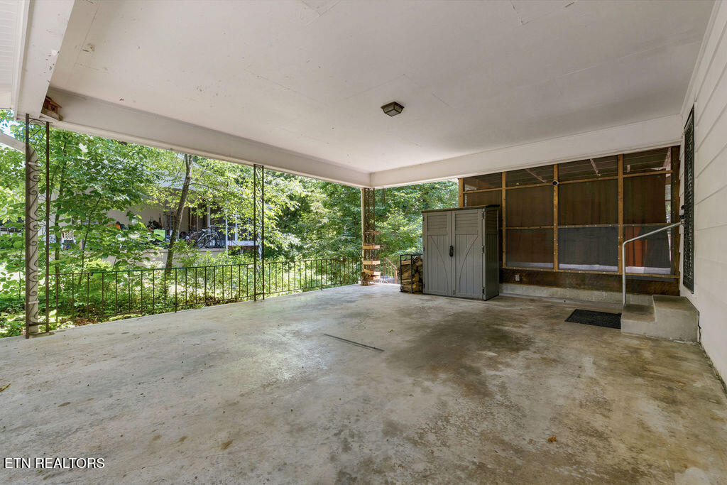 853 W Outer Drive Oak Ridge TN 37830