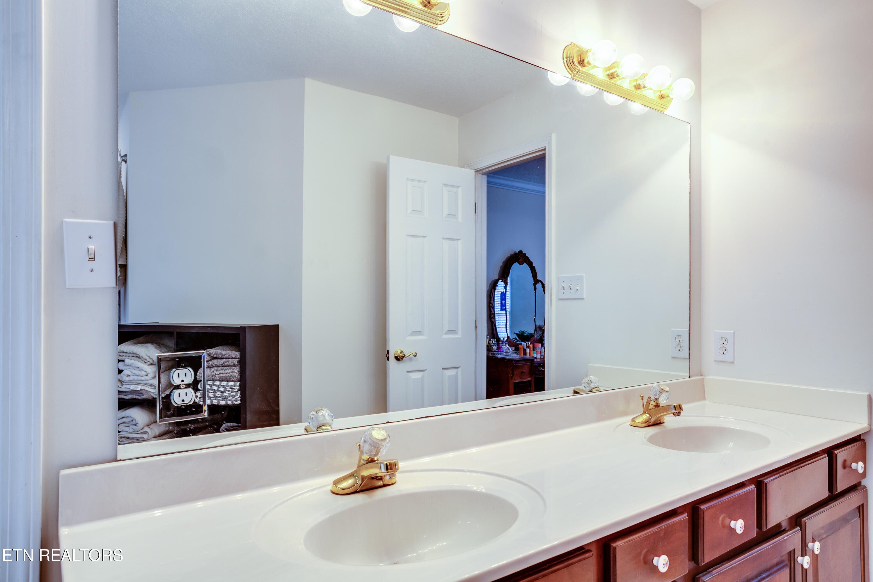5648 Bridgehampton Drive Powell TN 37849