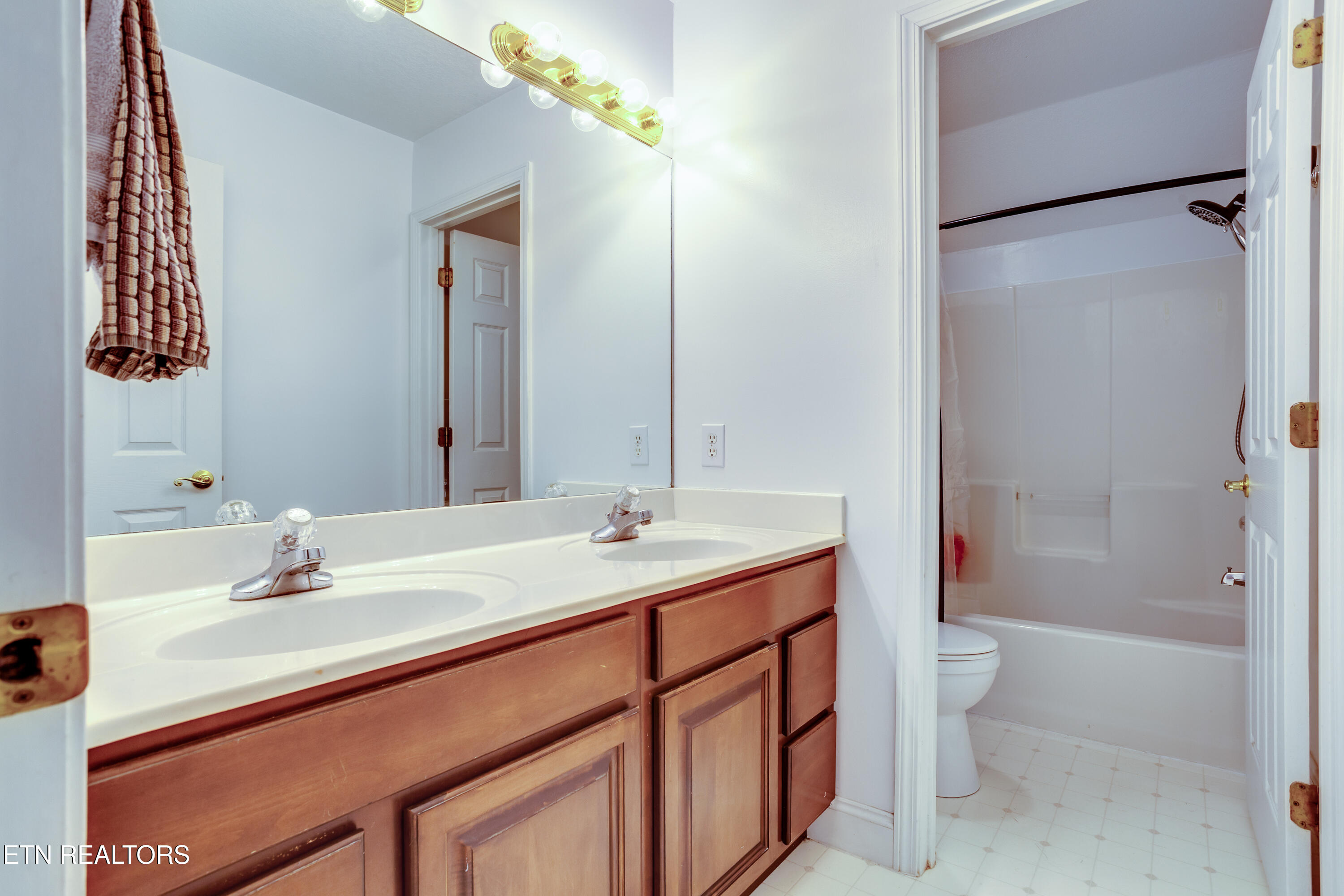 5648 Bridgehampton Drive Powell TN 37849
