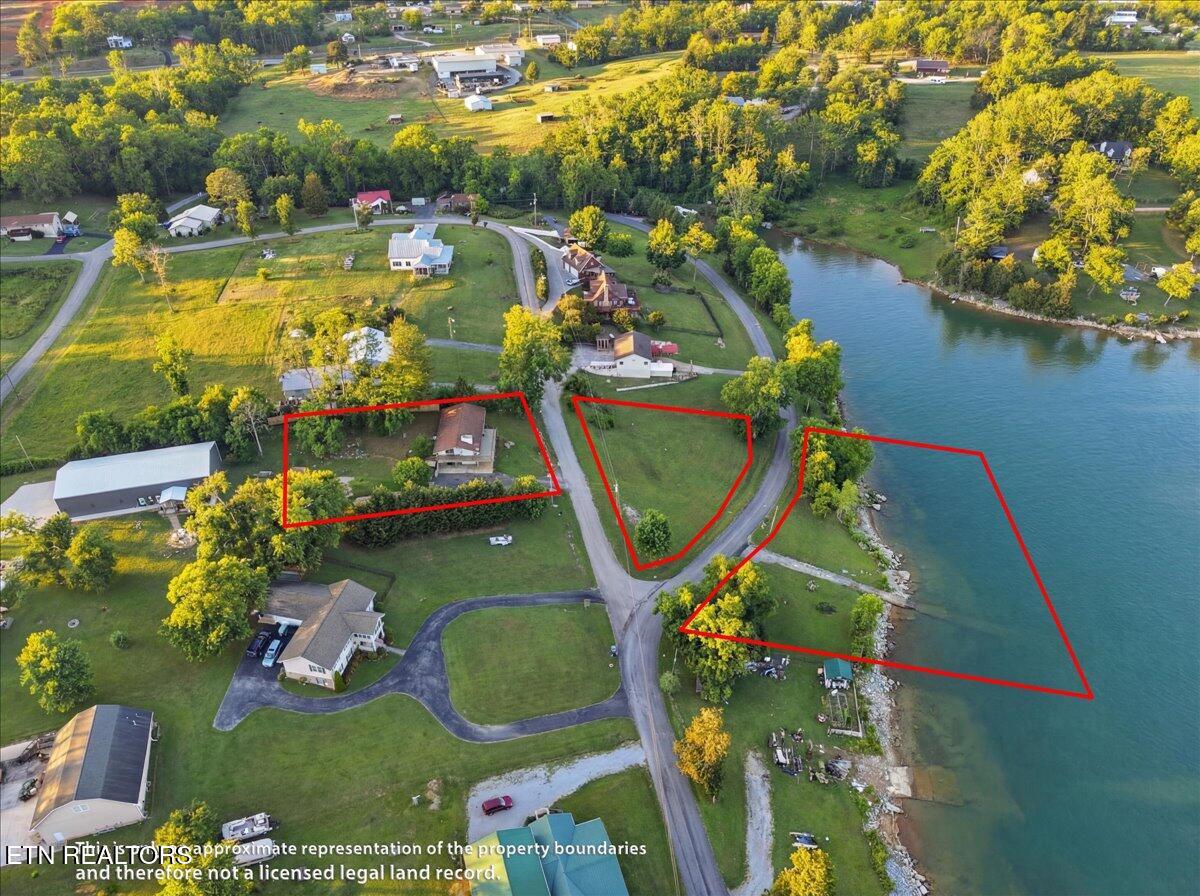 743 Garrett Road Dandridge TN 37725