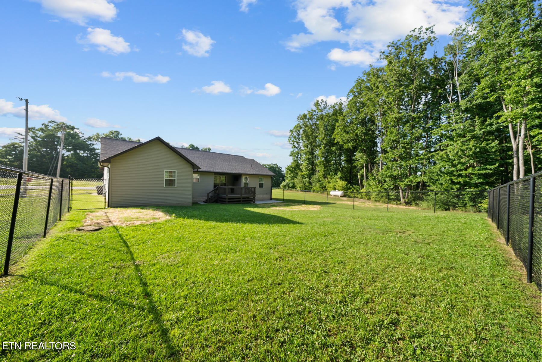3306 Muddy Pond Road Monterey TN 38574