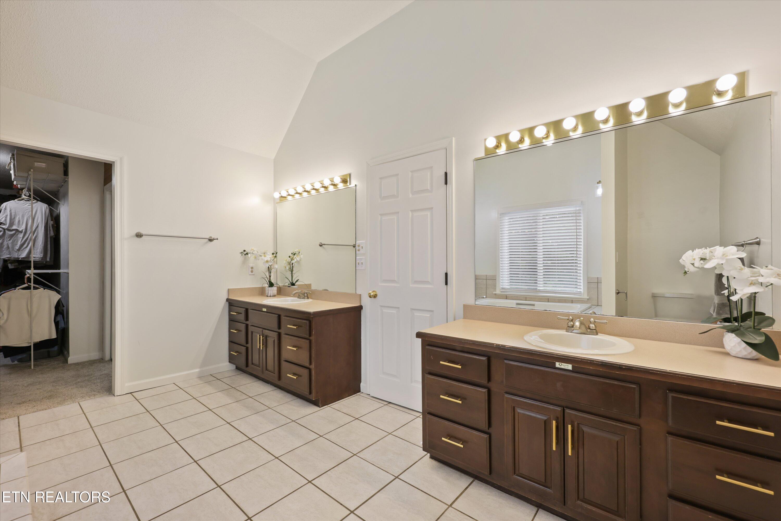 11016 Calloway View Drive Knoxville TN 37934