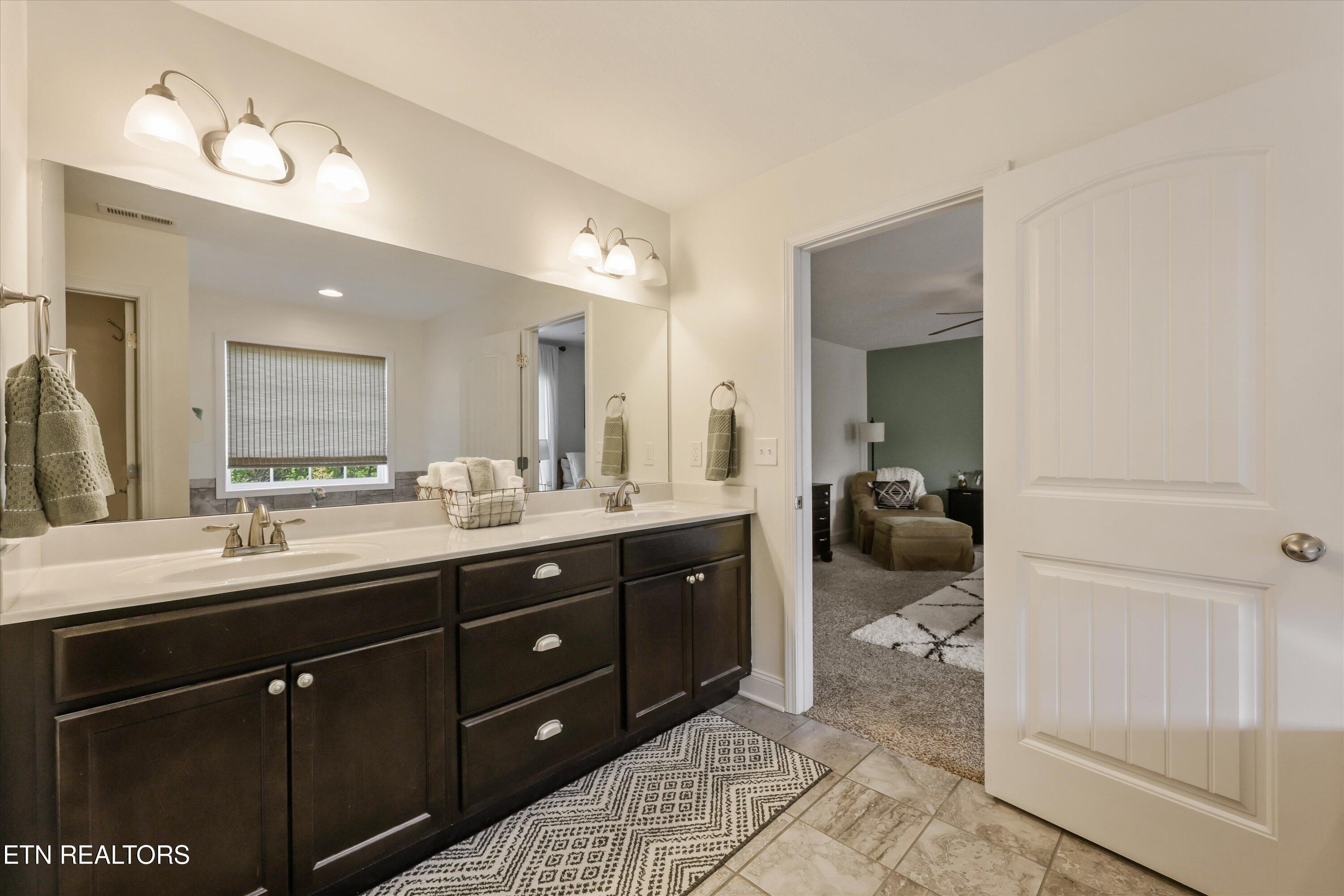 8506 Coral Sand Lane Knoxville TN 37938