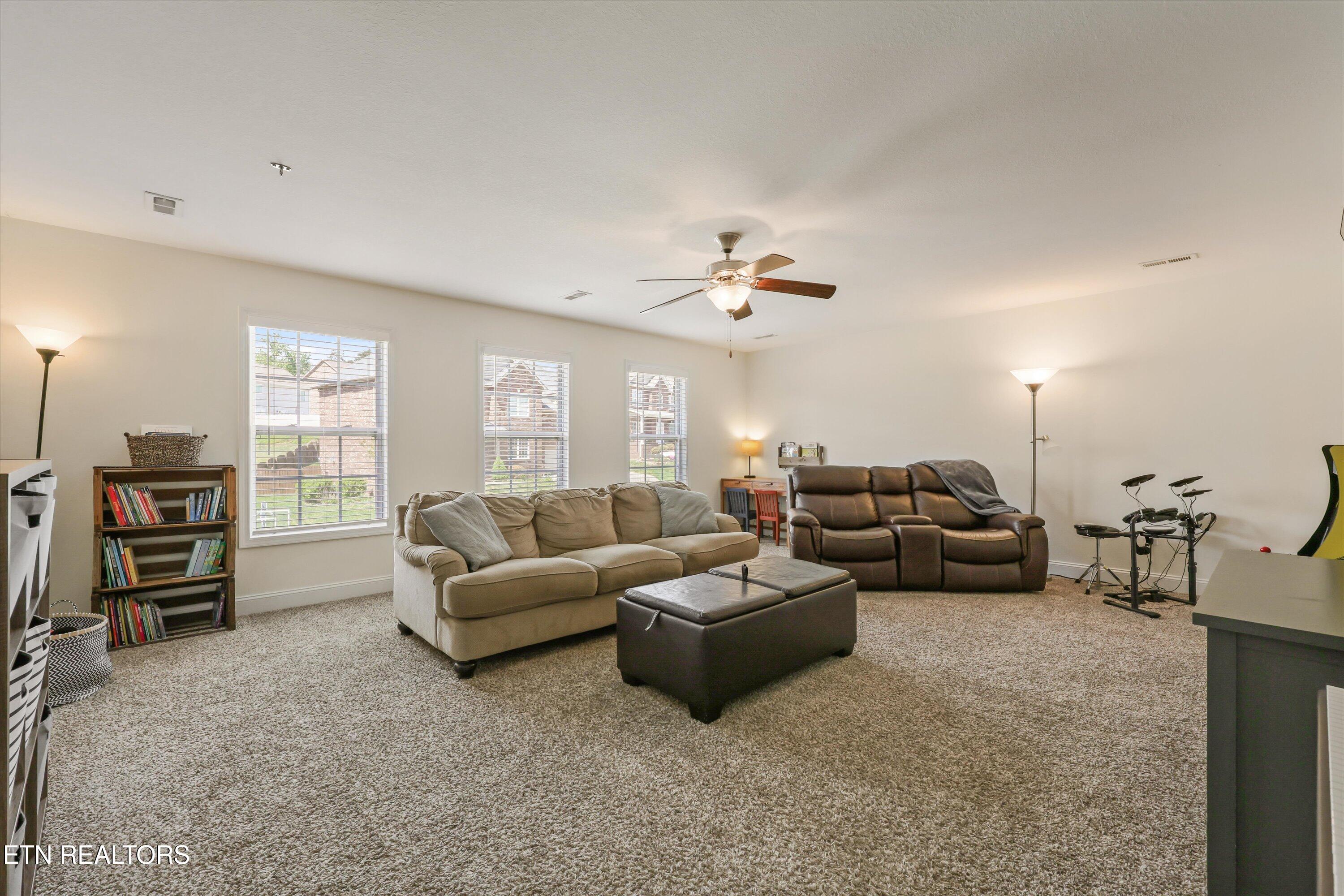 8506 Coral Sand Lane Knoxville TN 37938