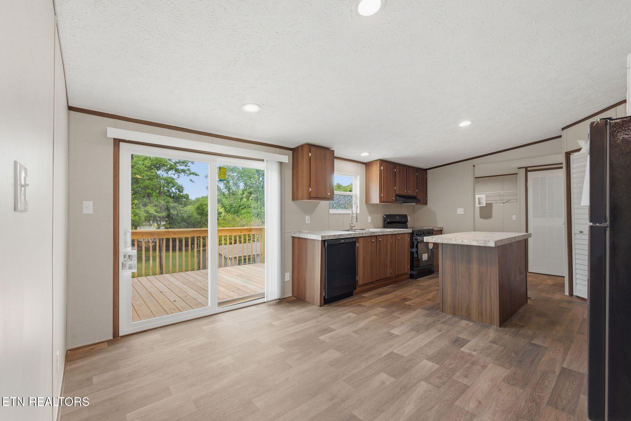 222 NW Virginia Avenue Harriman TN 37748