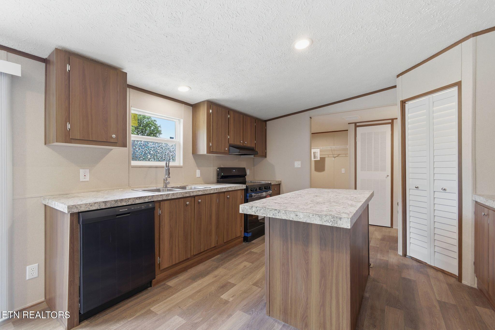 222 NW Virginia Avenue Harriman TN 37748