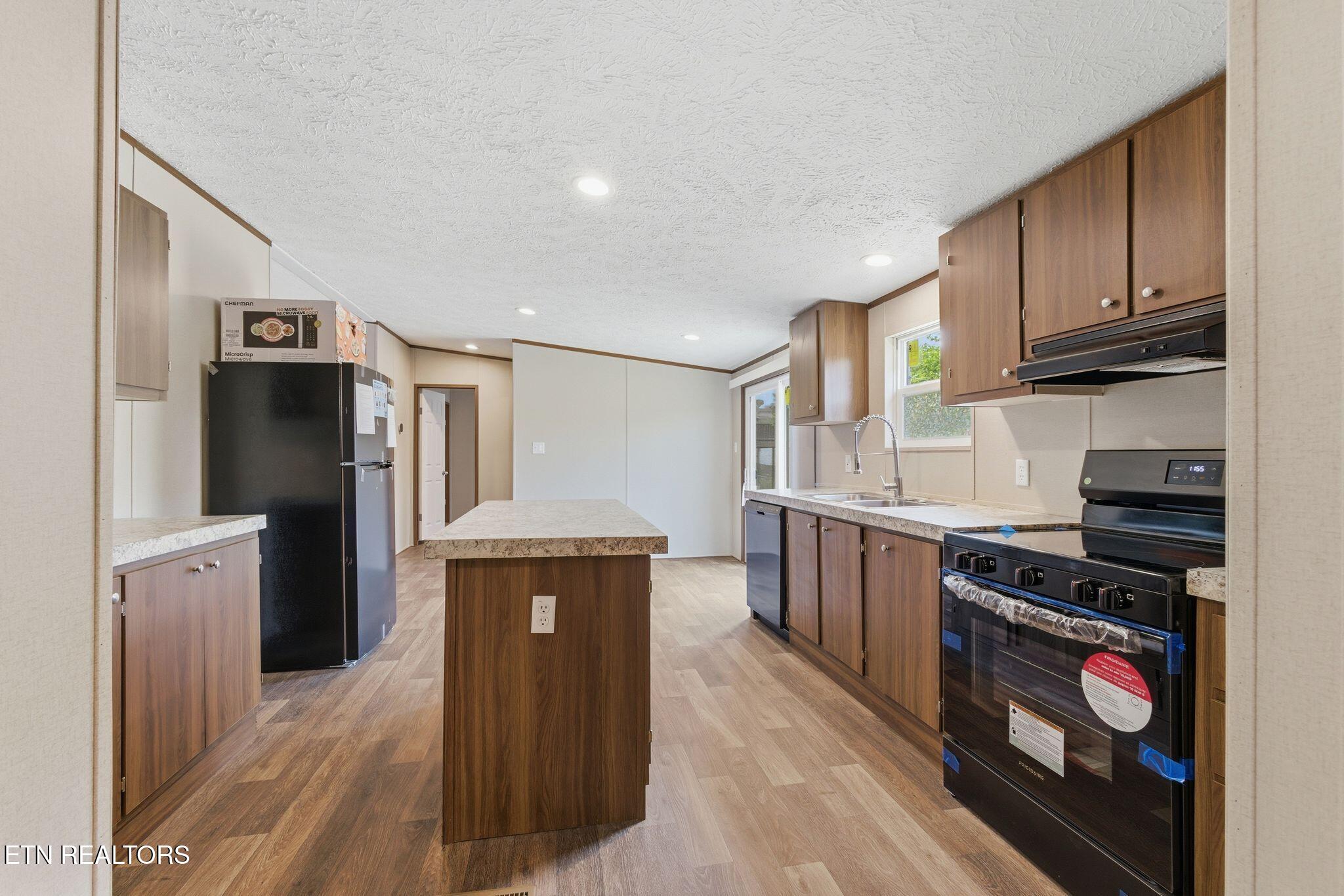 222 NW Virginia Avenue Harriman TN 37748