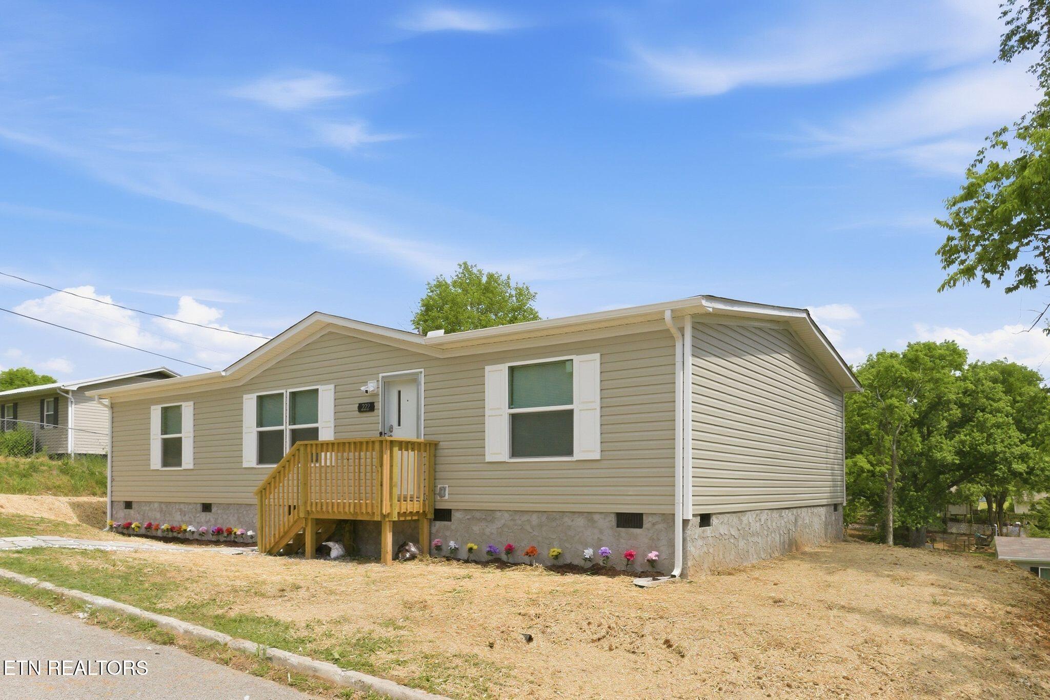 222 NW Virginia Avenue Harriman TN 37748