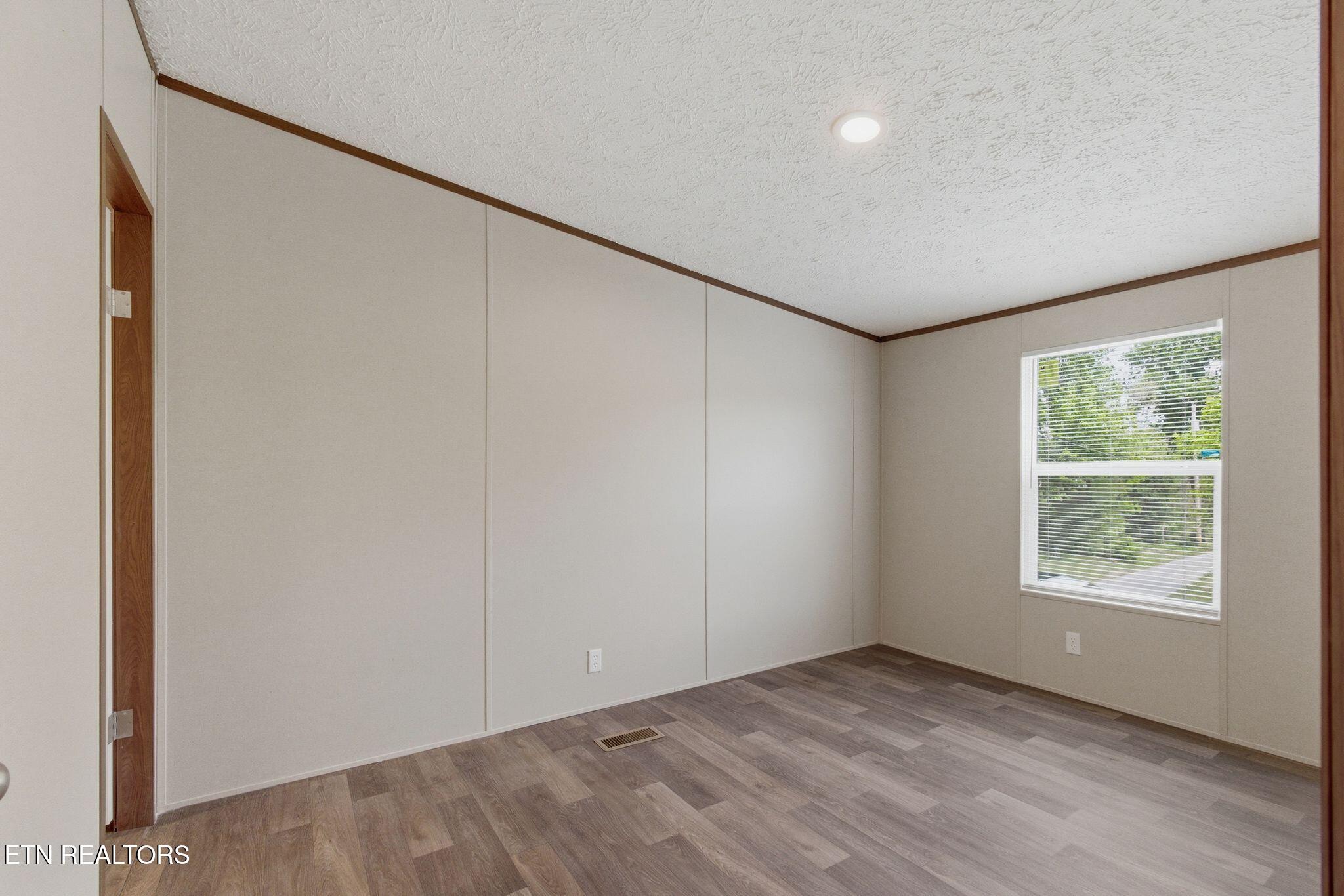 222 NW Virginia Avenue Harriman TN 37748
