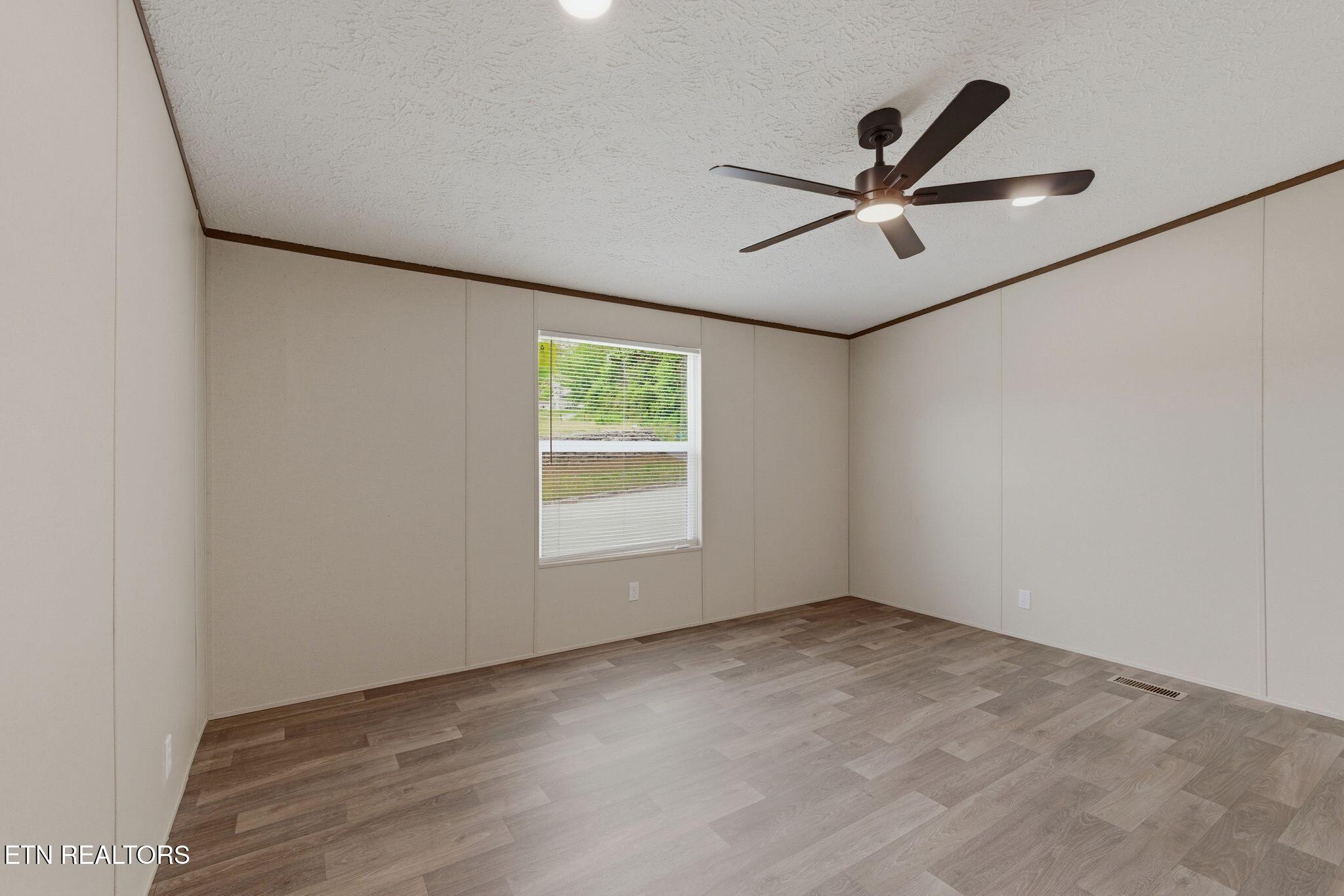 222 NW Virginia Avenue Harriman TN 37748