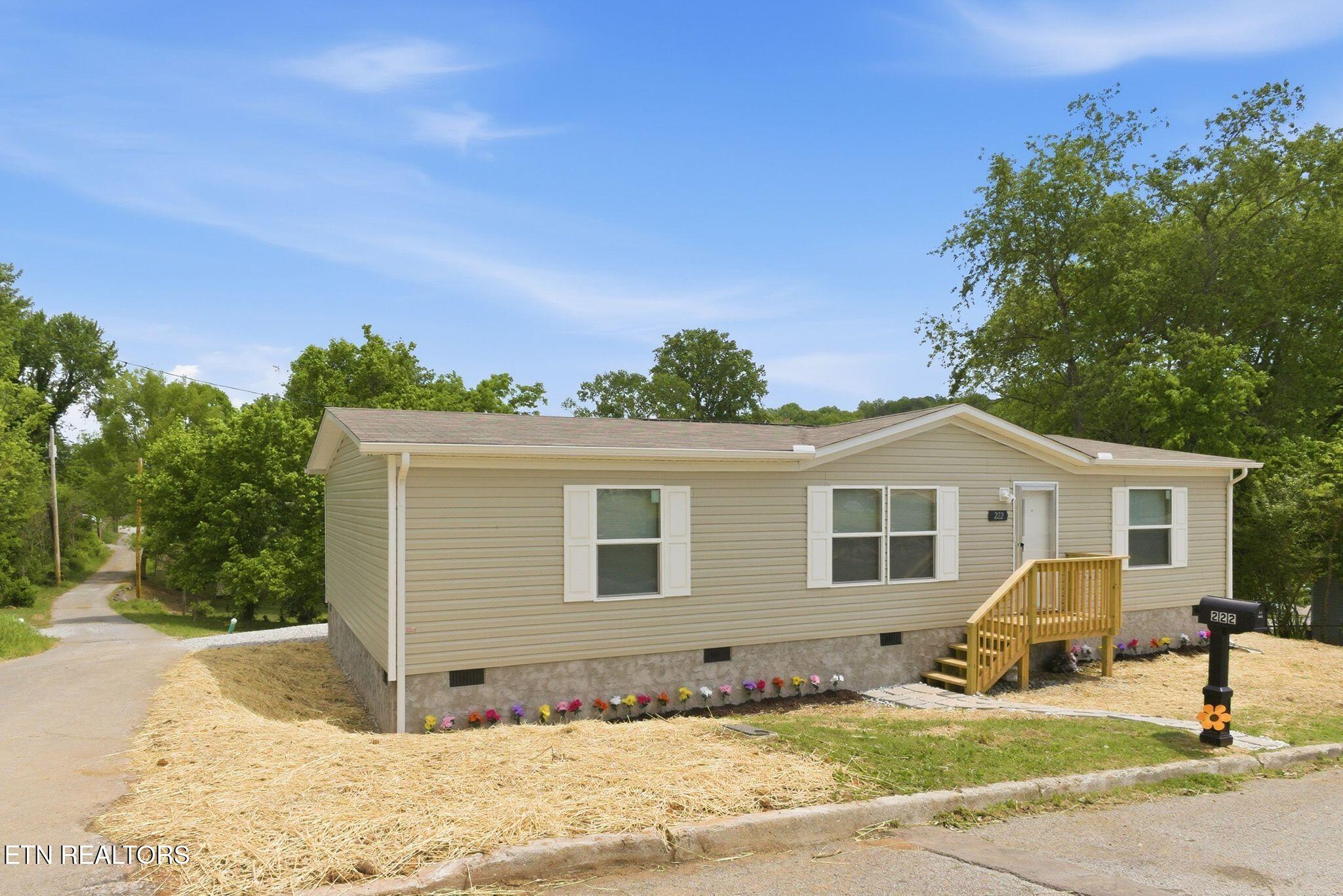 222 NW Virginia Avenue Harriman TN 37748