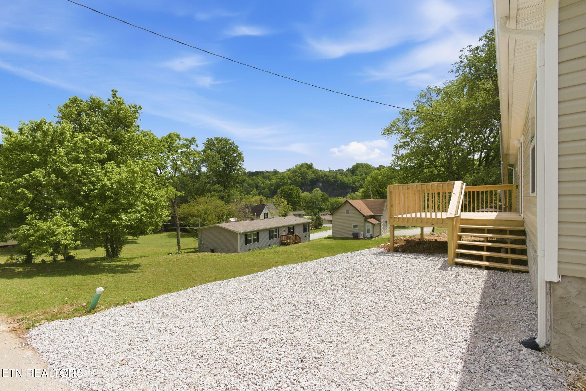 222 NW Virginia Avenue Harriman TN 37748