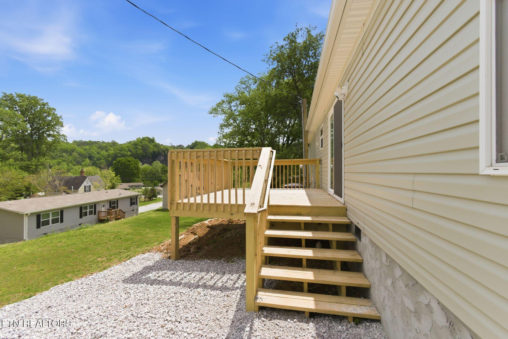 222 NW Virginia Avenue Harriman TN 37748