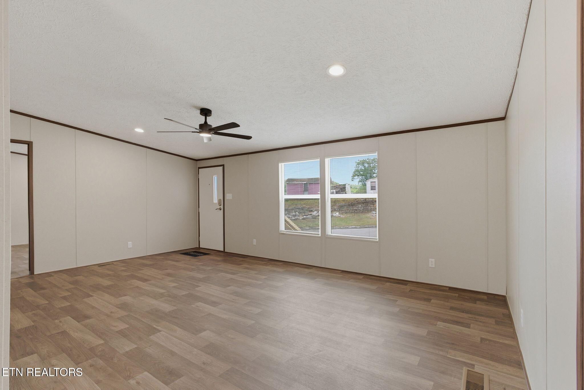 222 NW Virginia Avenue Harriman TN 37748