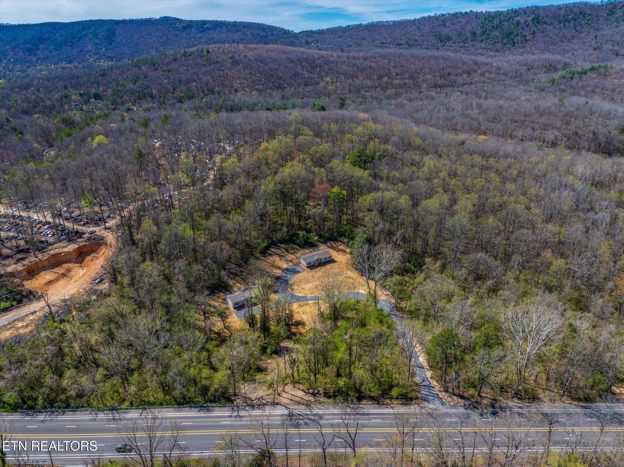 1009 S Gateway Avenue Rockwood TN 37854