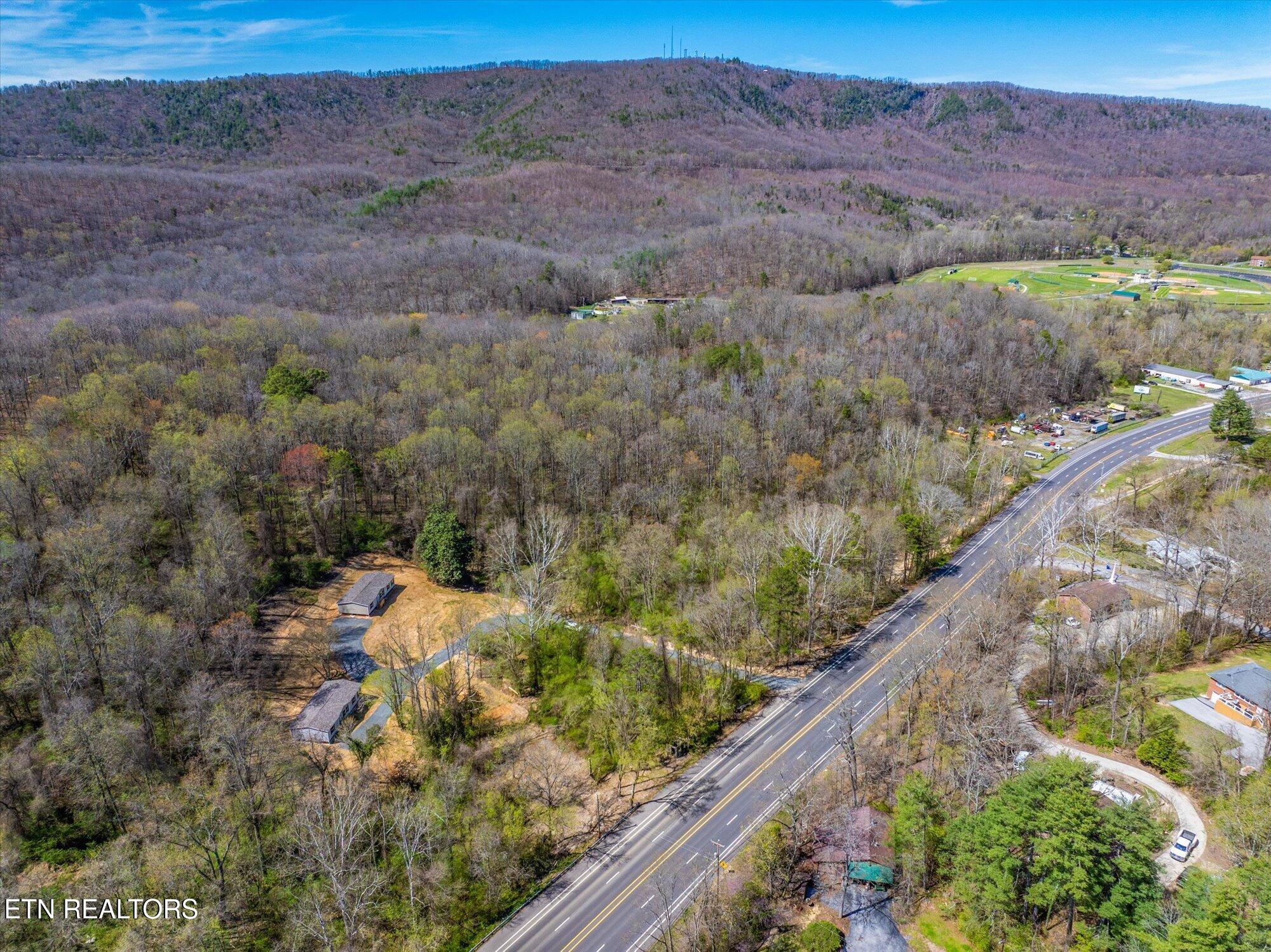 1009 S Gateway Avenue Rockwood TN 37854