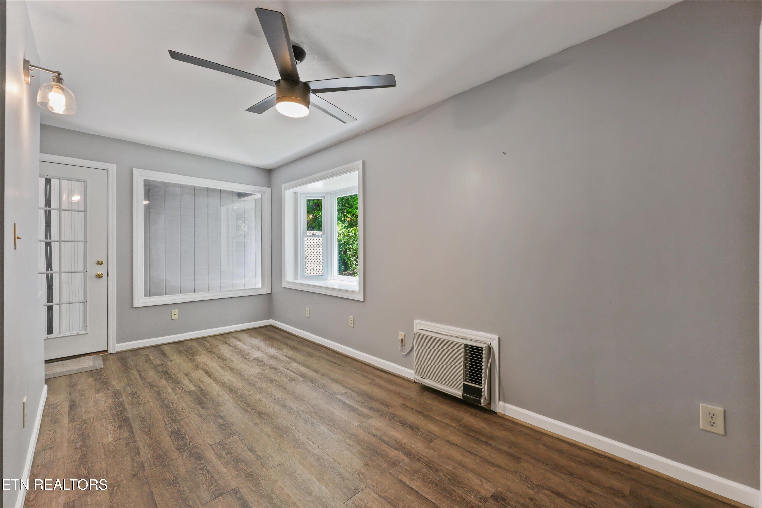 10468 Laura Lee Lane Knoxville TN 37922