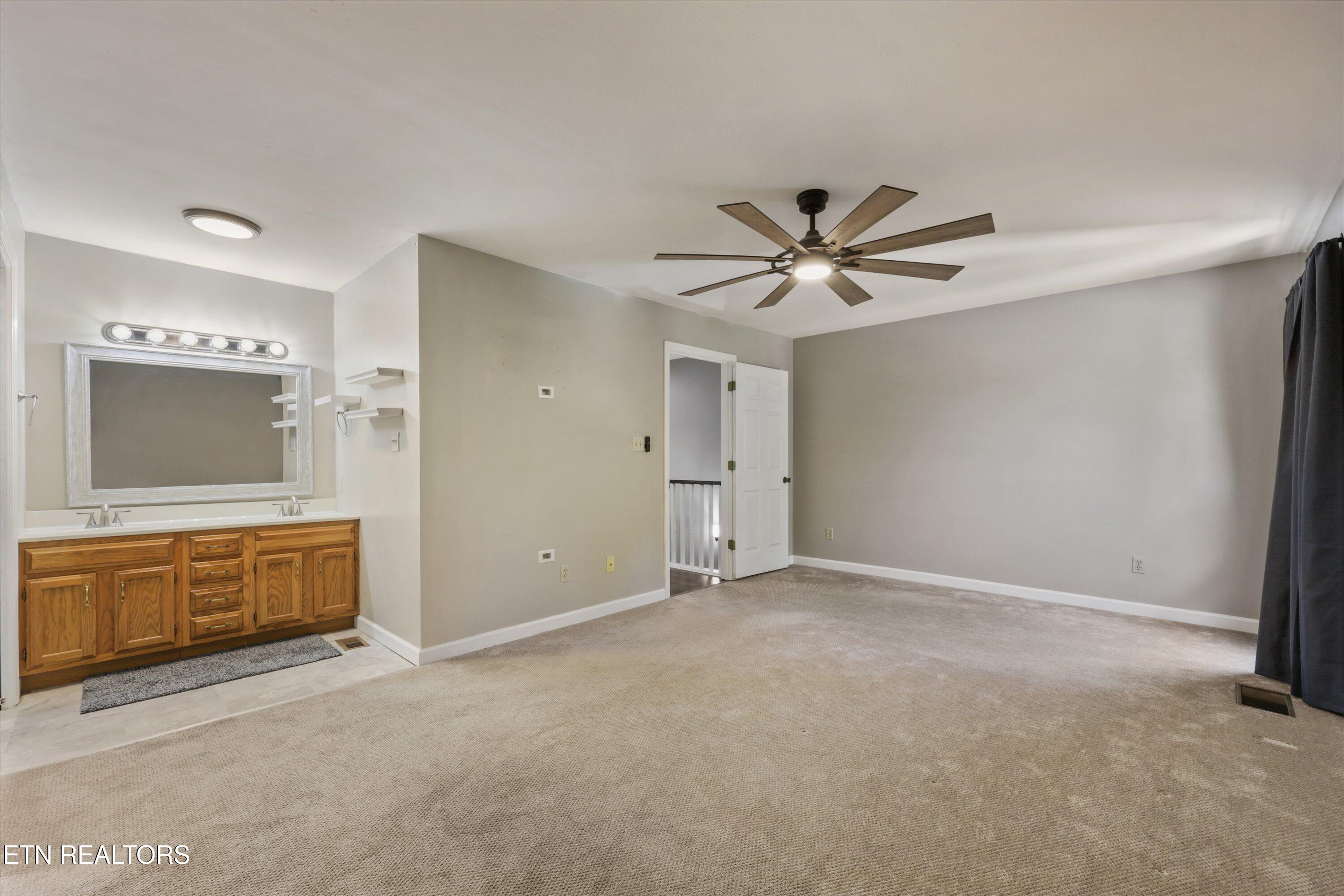 10468 Laura Lee Lane Knoxville TN 37922