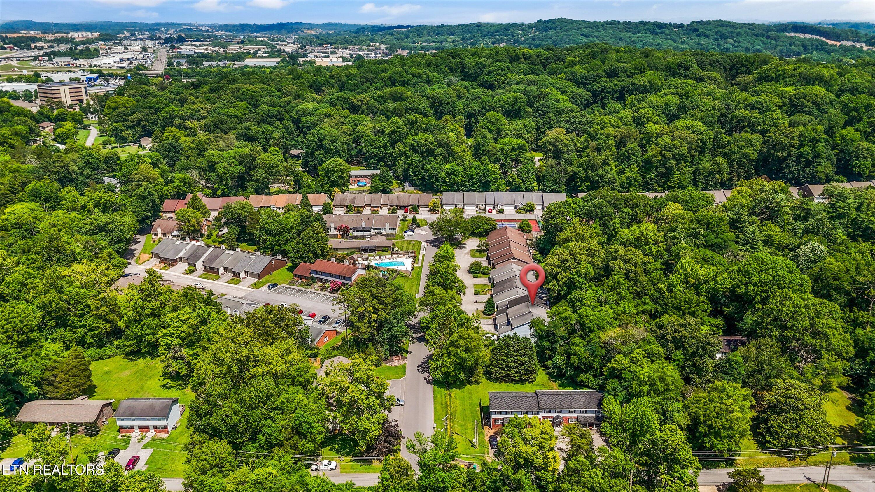 10468 Laura Lee Lane Knoxville TN 37922