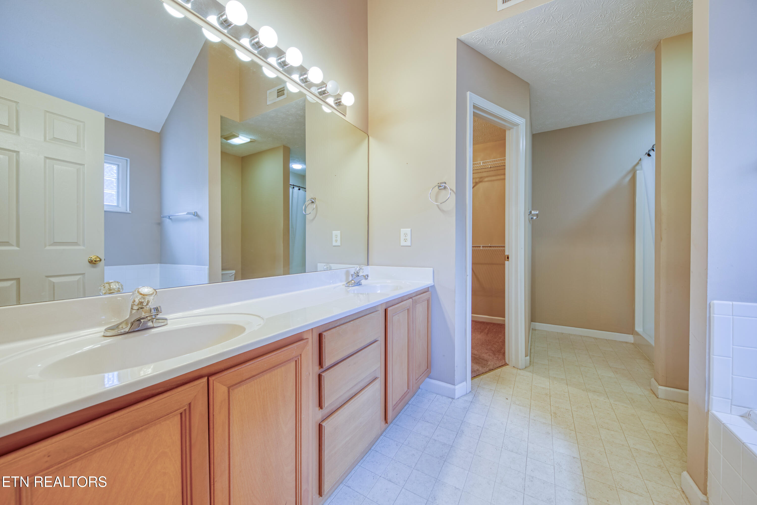 3426 Maple Grove Way Knoxville TN 37921