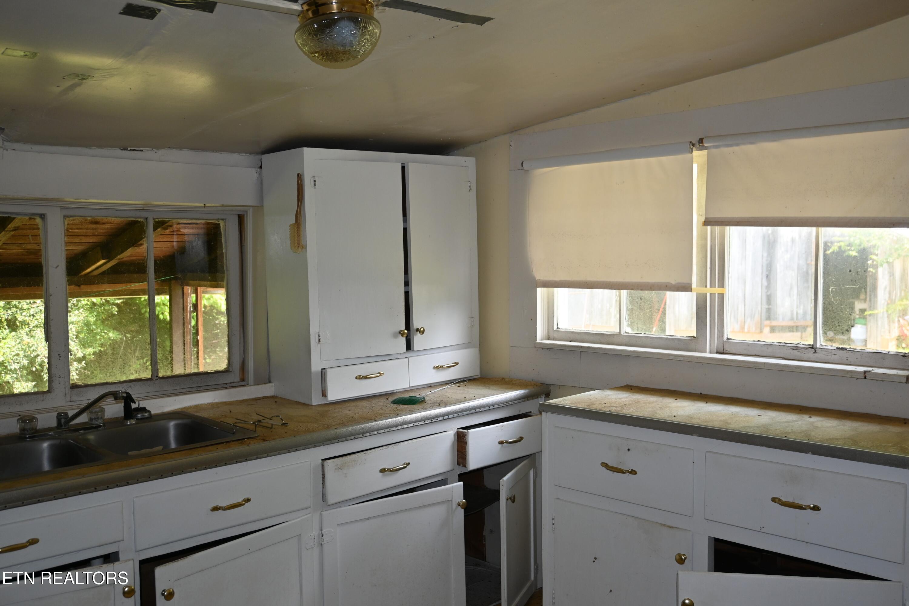 1720 Old Piney Road Maryville TN 37803