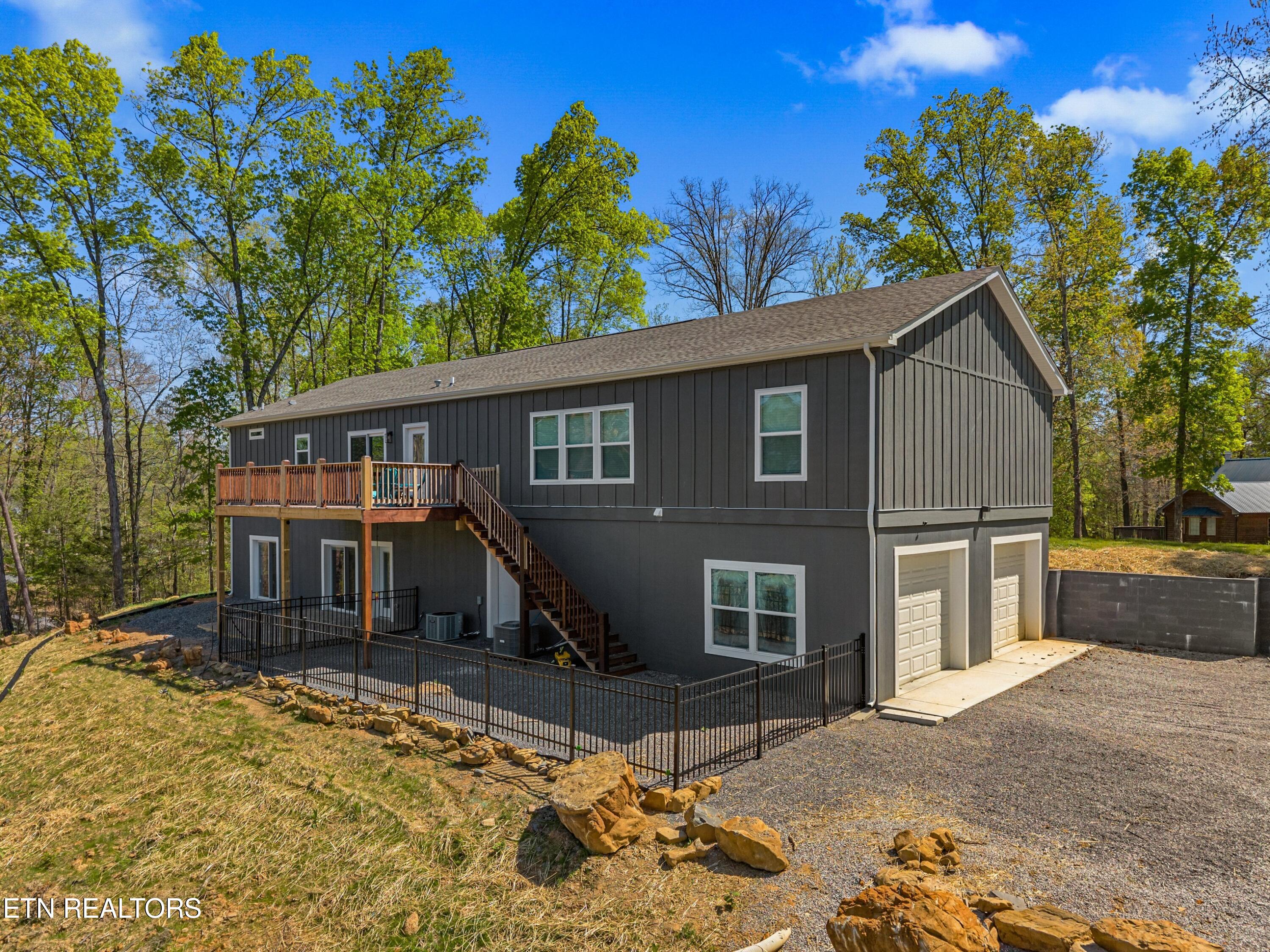 126 Deer Run Way Dandridge TN 37725