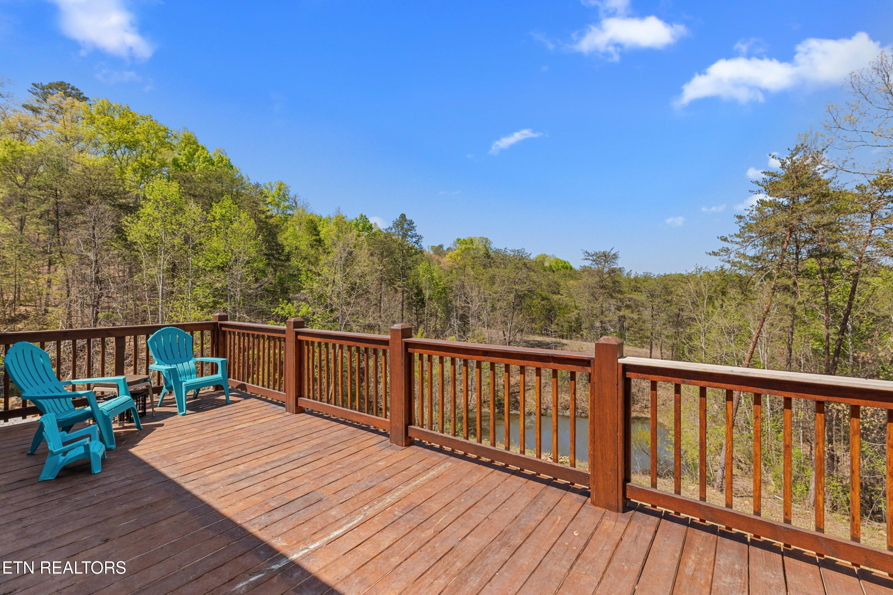 126 Deer Run Way Dandridge TN 37725