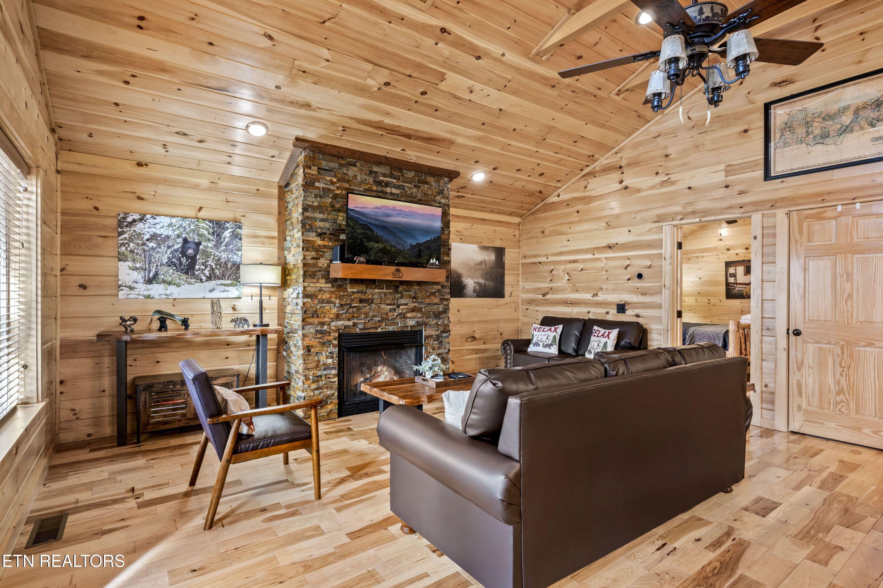 244 Forrest Loop Way Gatlinburg TN 37738