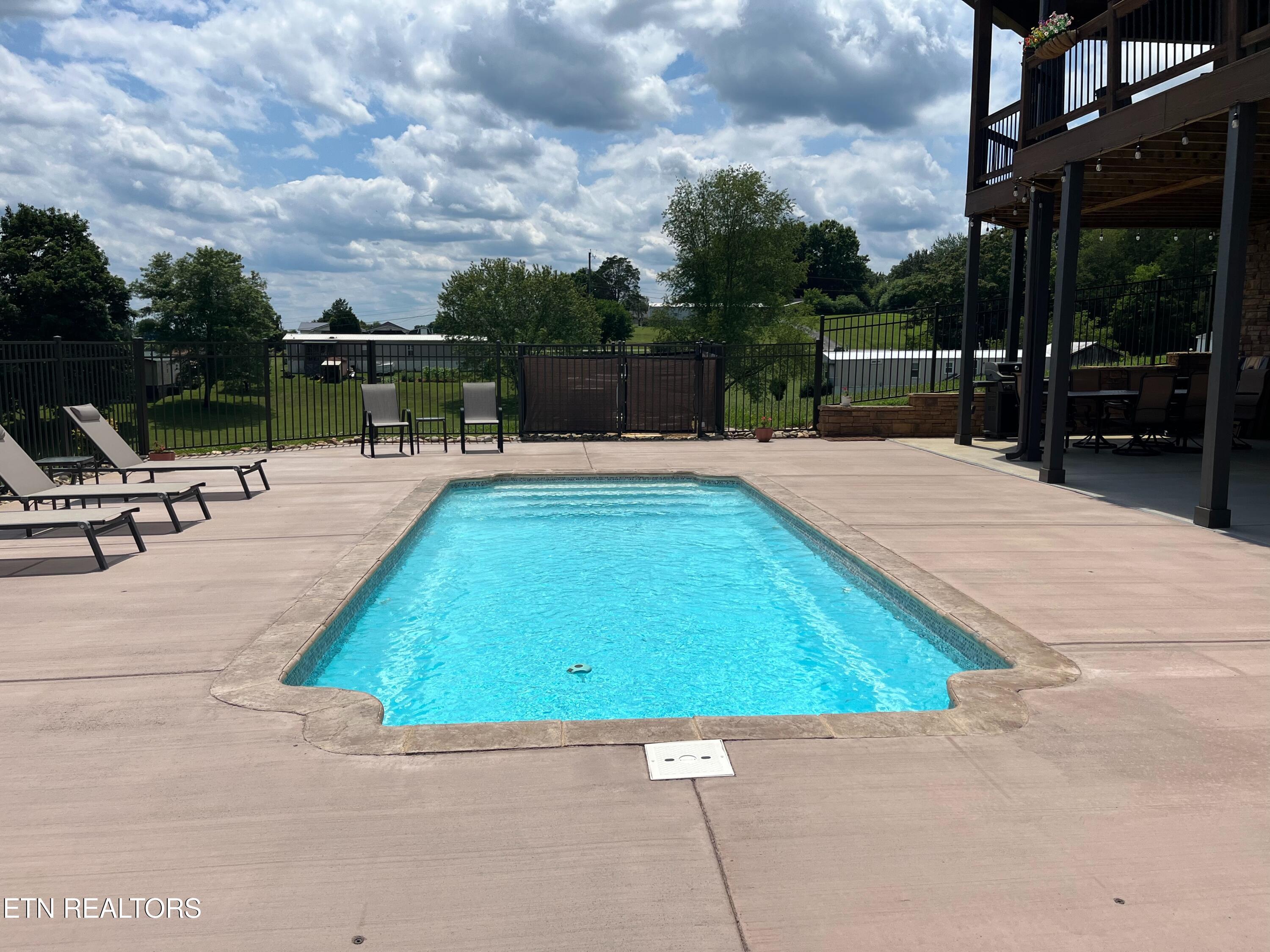 120 Smith Road Corryton TN 37721