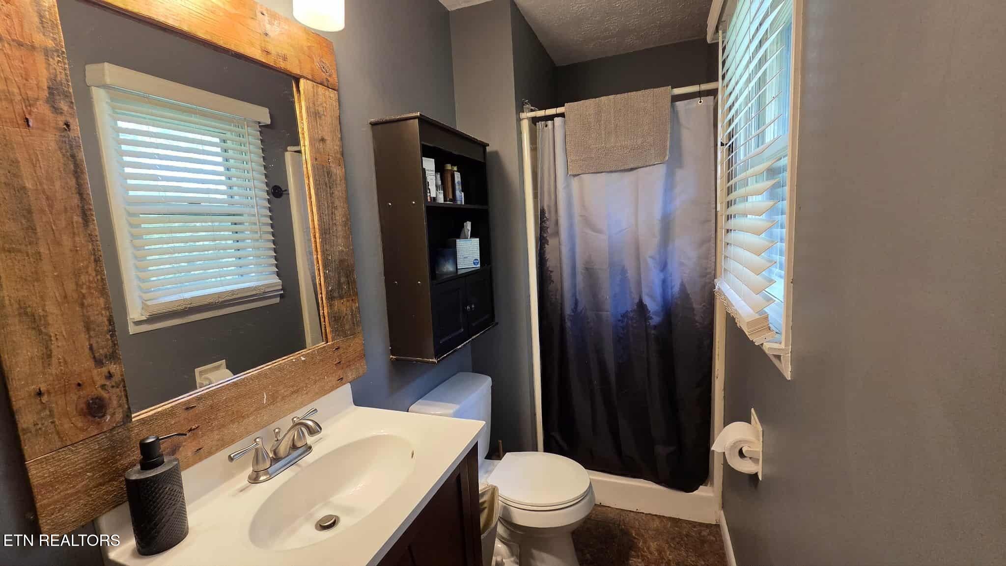 332 Buena Vista Drive Crossville TN 38555