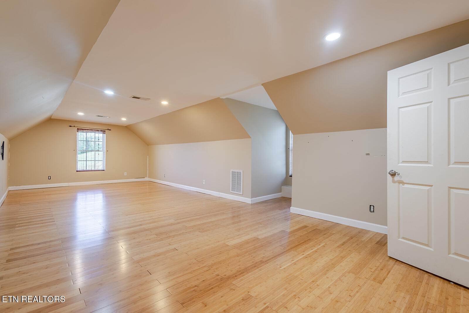 1774 Derby Downs Drive Friendsville TN 37737