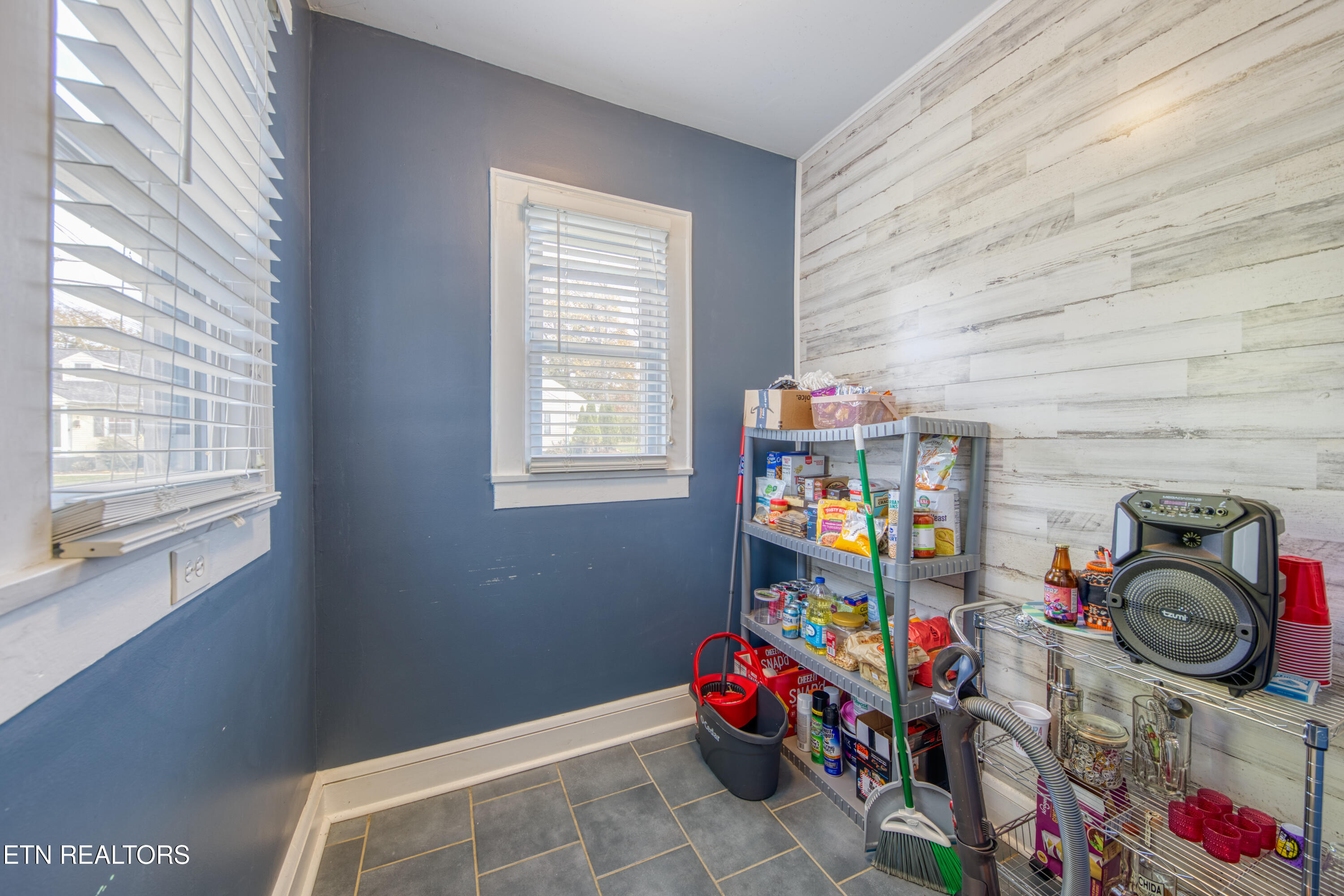 5109 Oakview Road Knoxville TN 37918