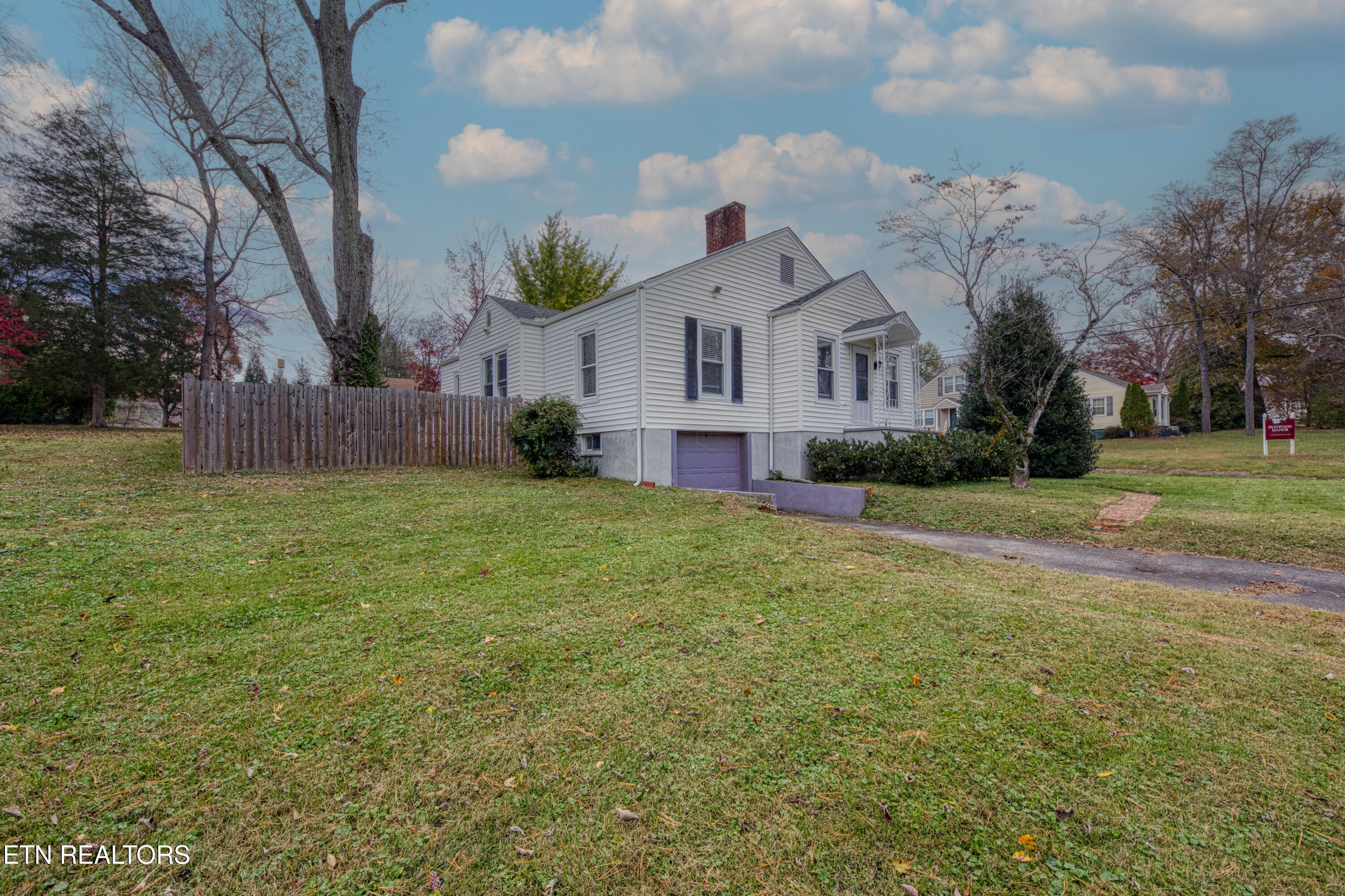 5109 Oakview Road Knoxville TN 37918