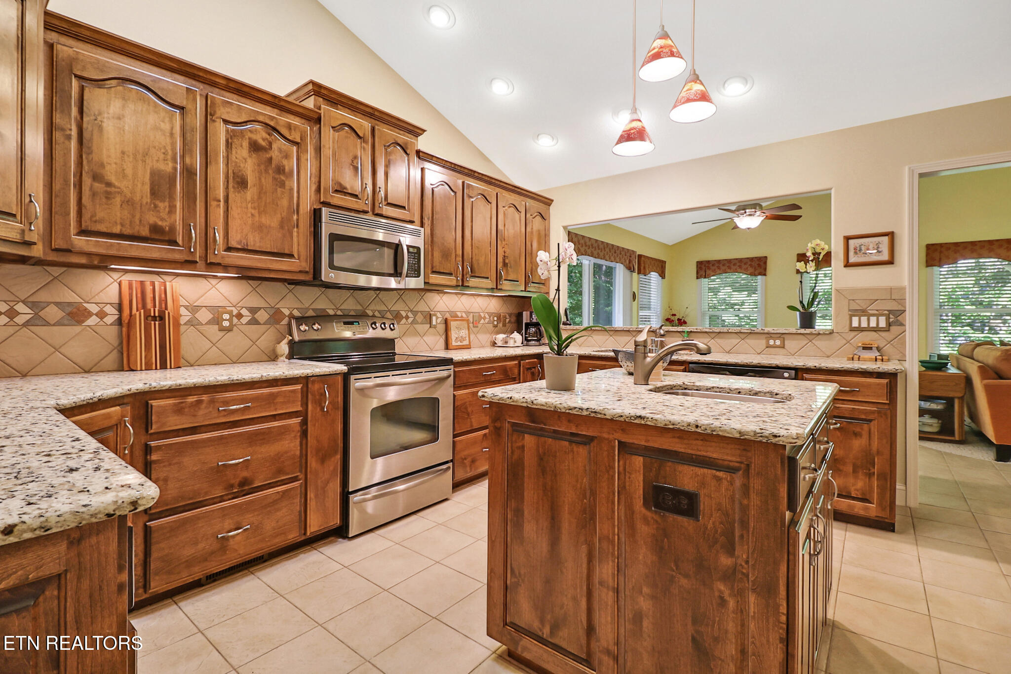 47 Havenridge Place Crossville TN 38558