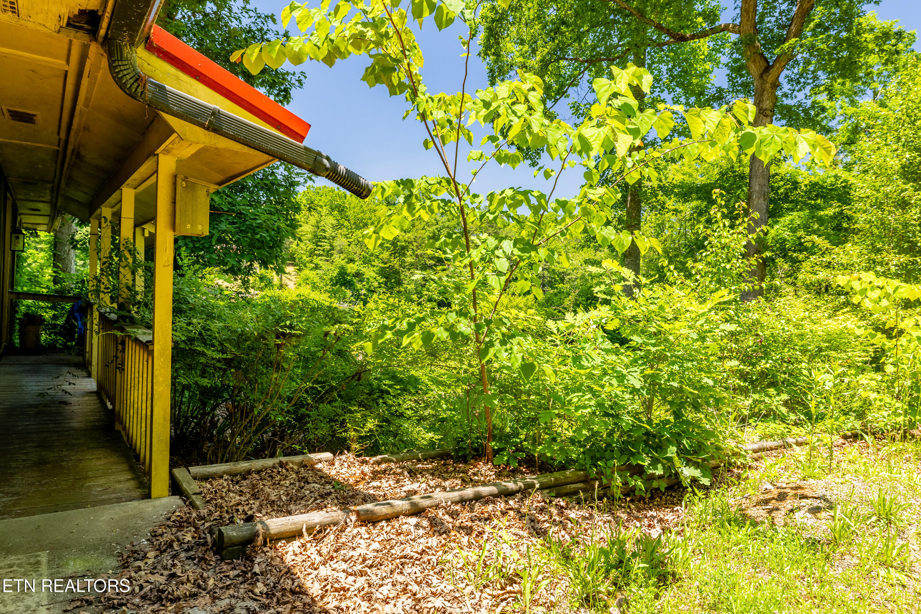 5940 Flats Road Tallassee TN 37878