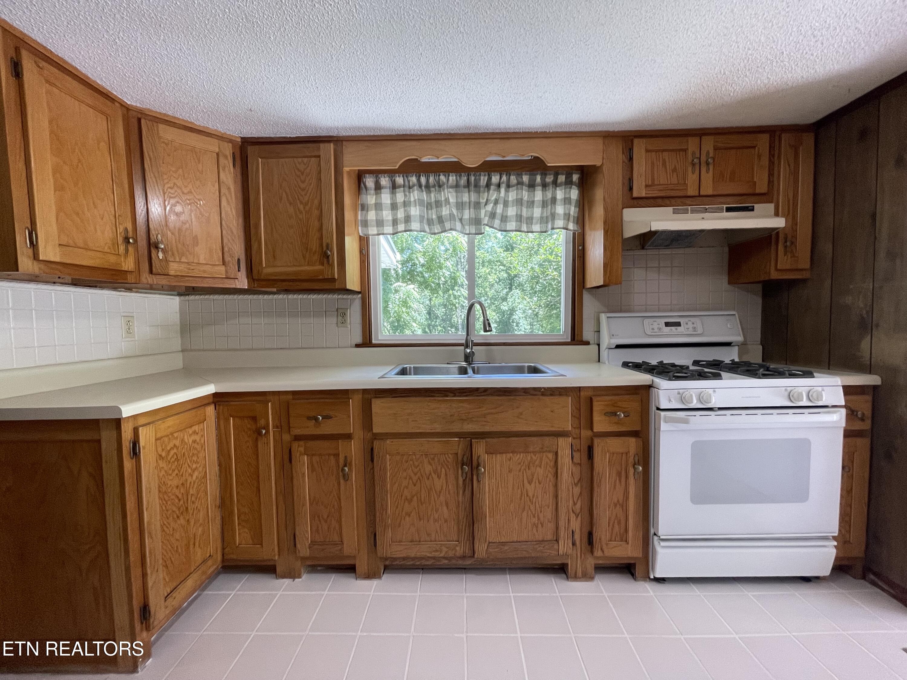 105 Echo Valley Road Rocky Top TN 37769