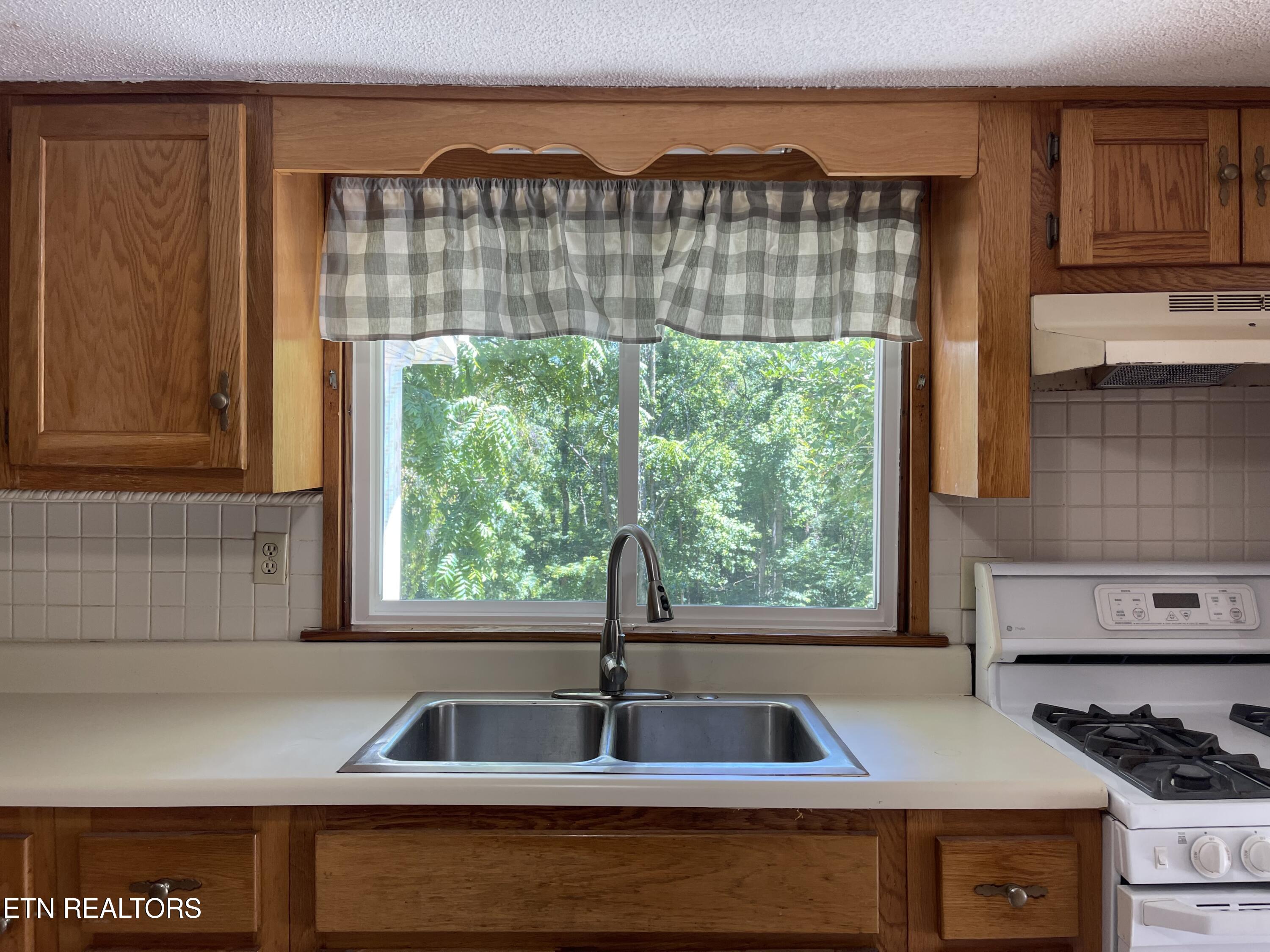 105 Echo Valley Road Rocky Top TN 37769