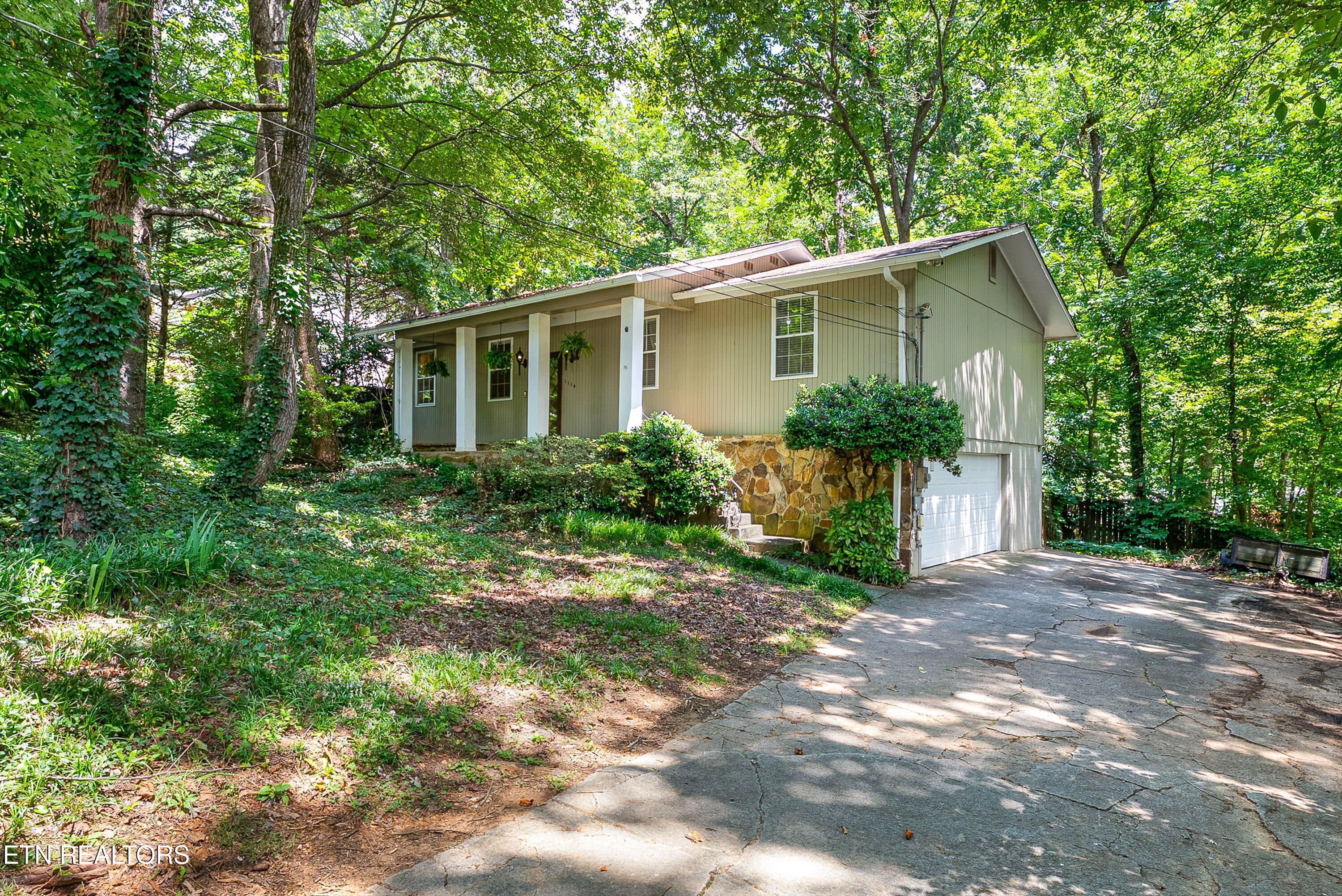 1114 Rain Tree Road Knoxville TN 37923