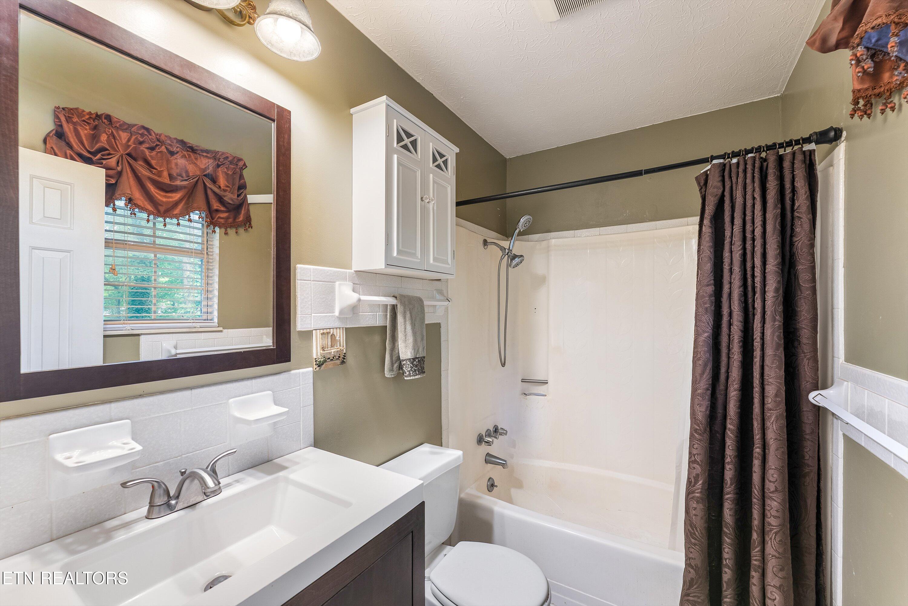 1114 Rain Tree Road Knoxville TN 37923