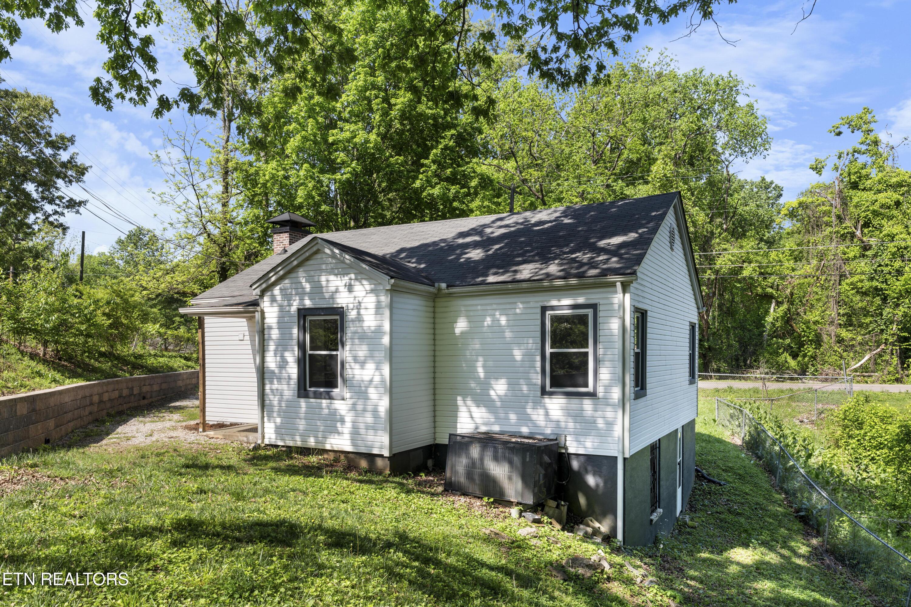 1132 Biddle Street Knoxville TN 37914