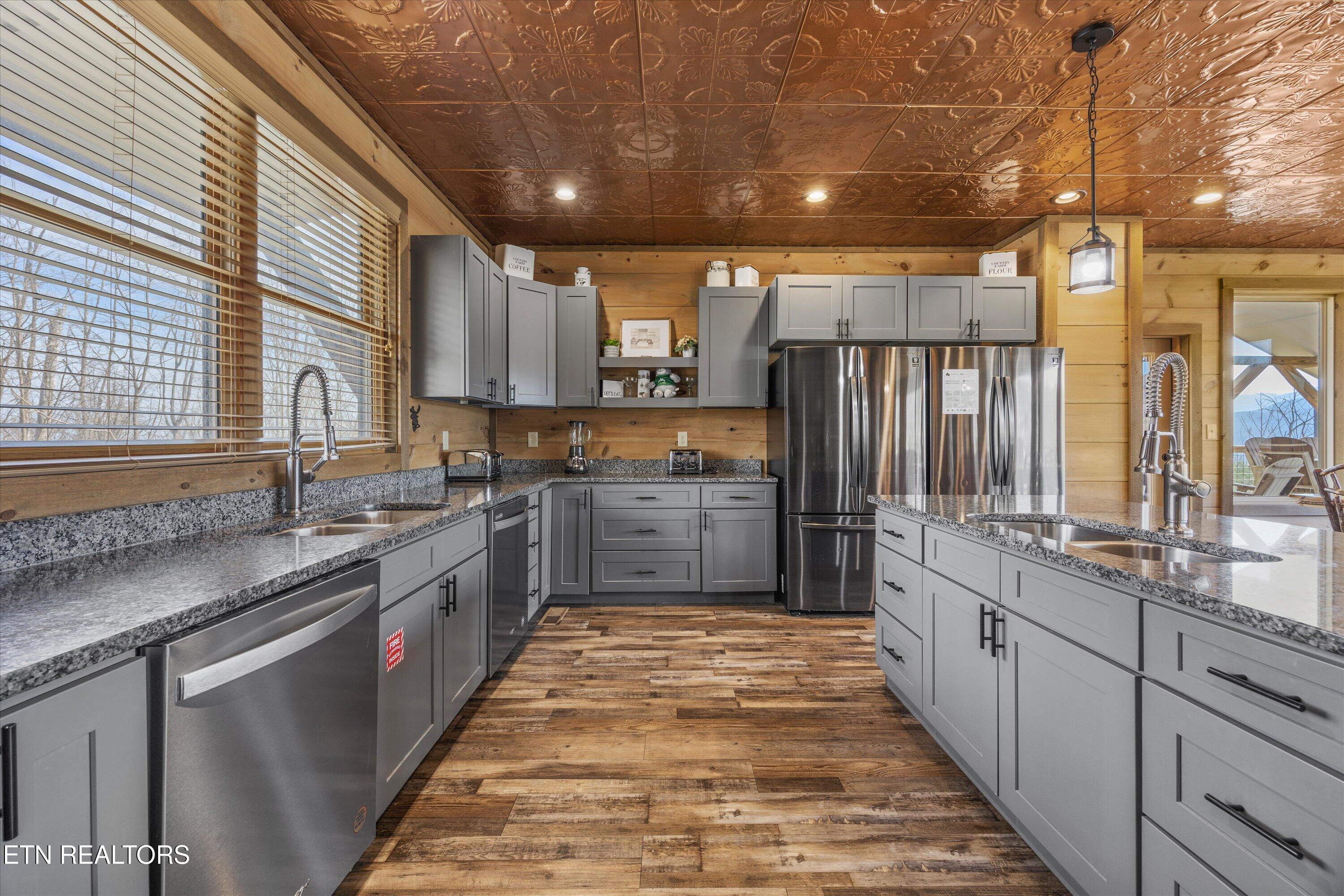 986 Chestnut Drive Gatlinburg TN 37738