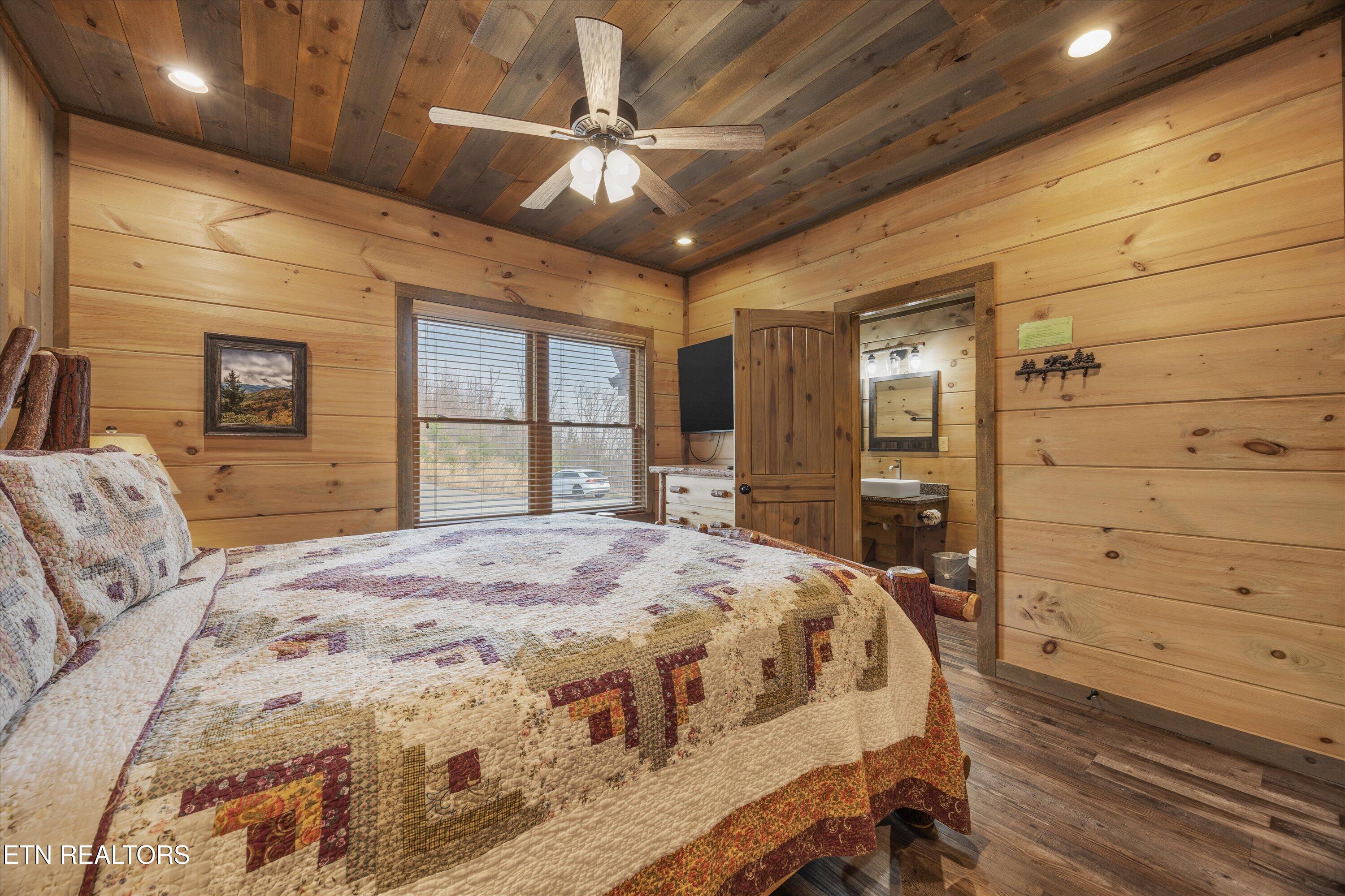 986 Chestnut Drive Gatlinburg TN 37738