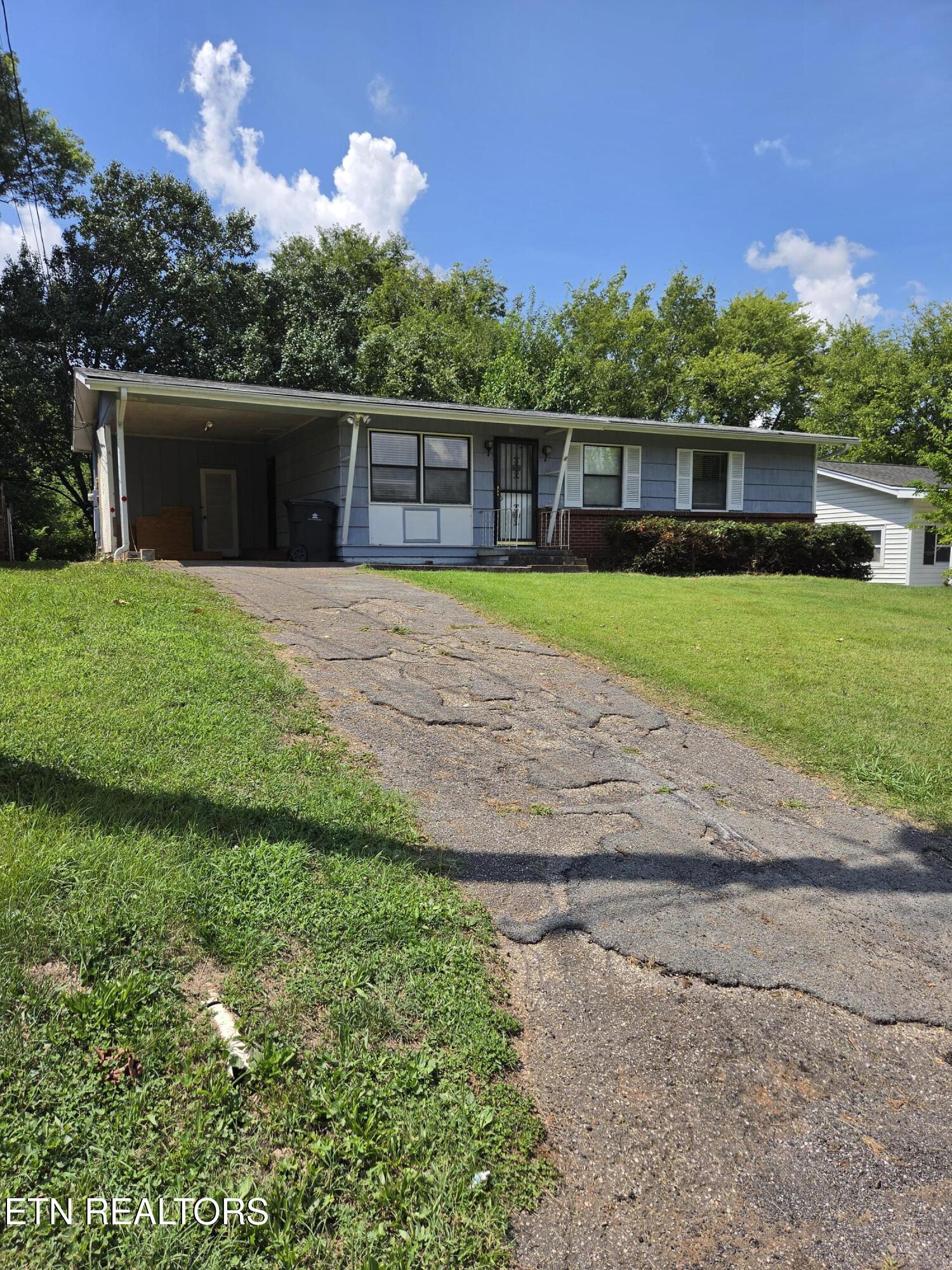 2246 W Gilbert Lane Knoxville TN 37920