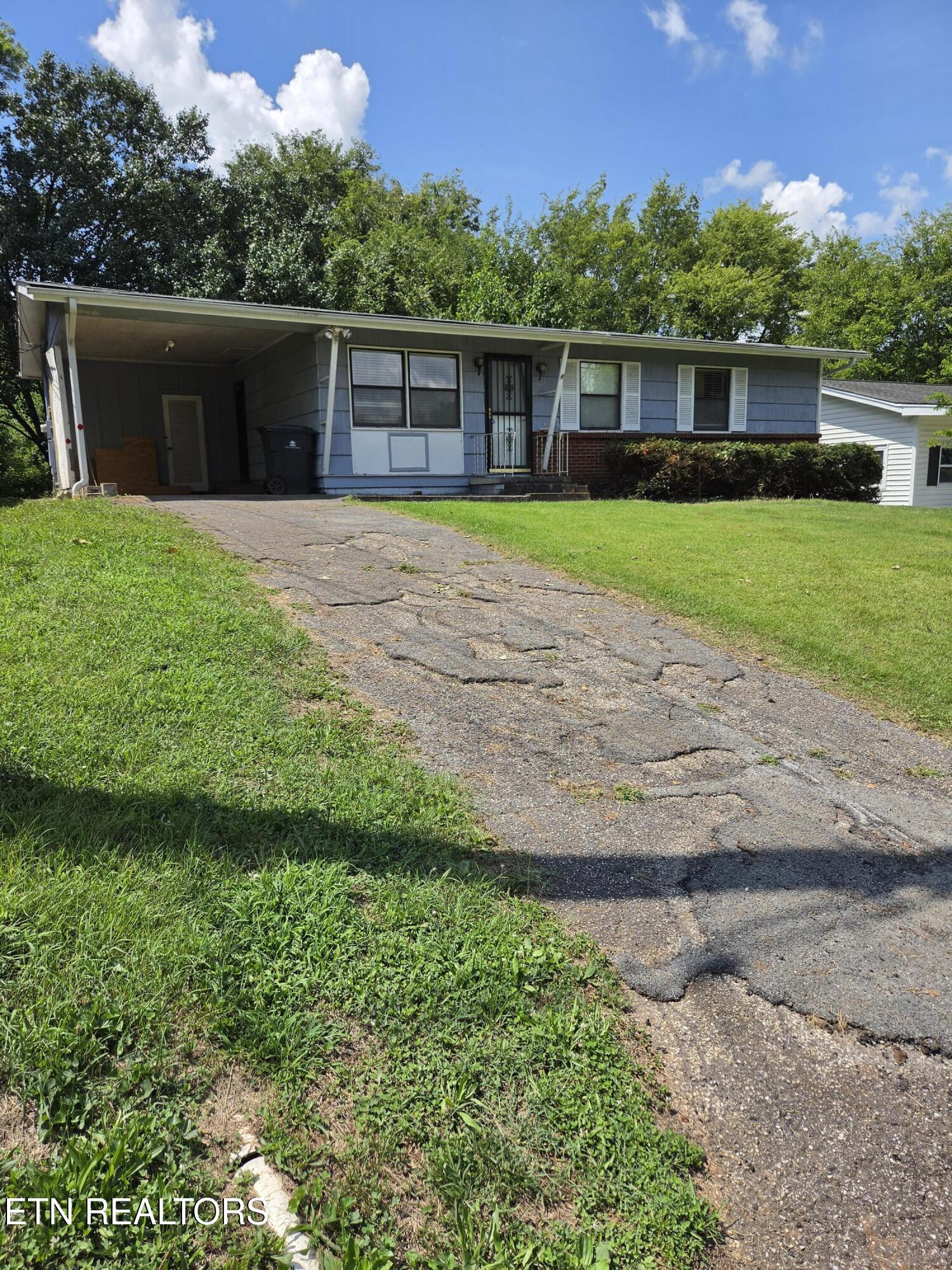 2246 W Gilbert Lane Knoxville TN 37920